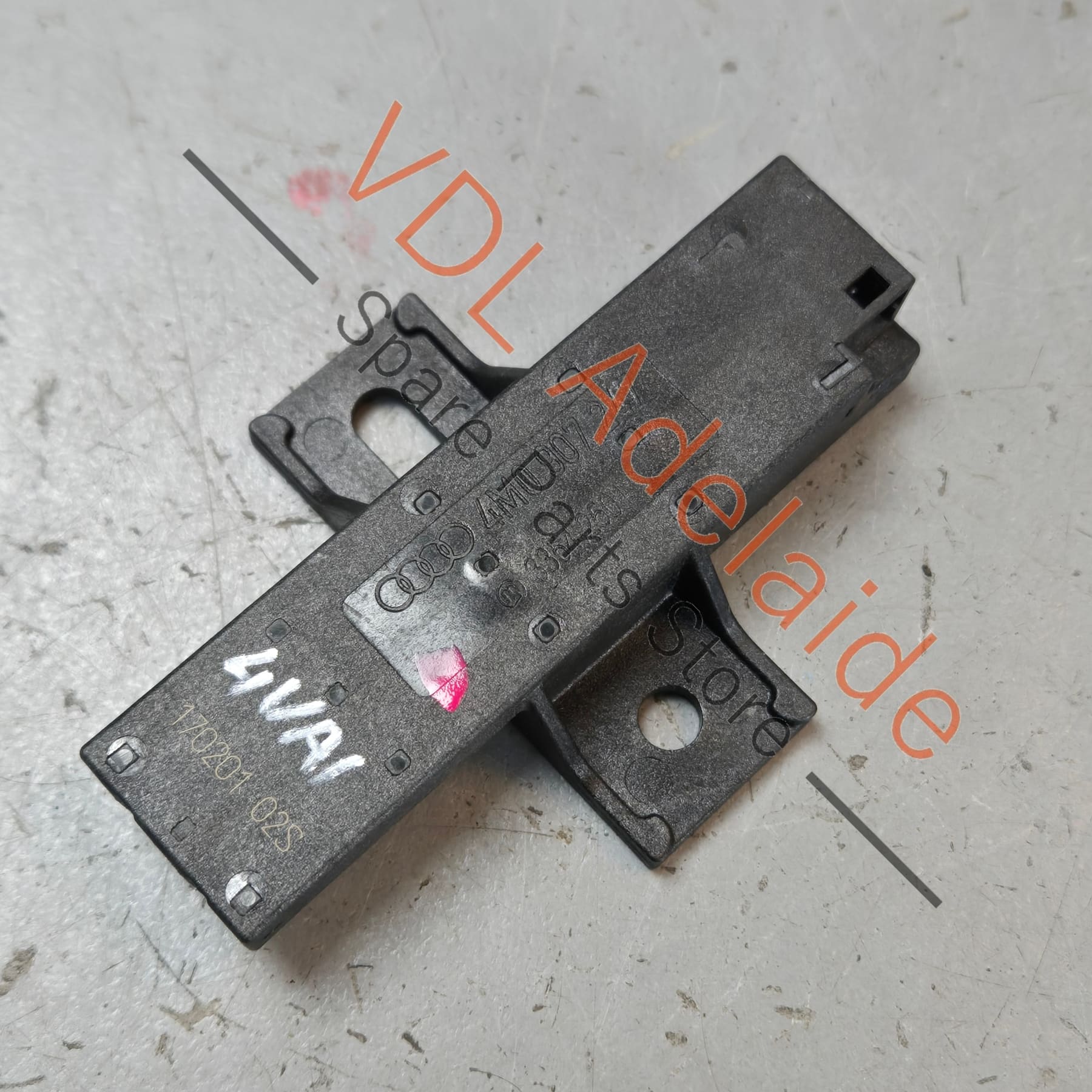 Audi VW Bentley Key Kessy Antenna 4M0907247 - Image 5