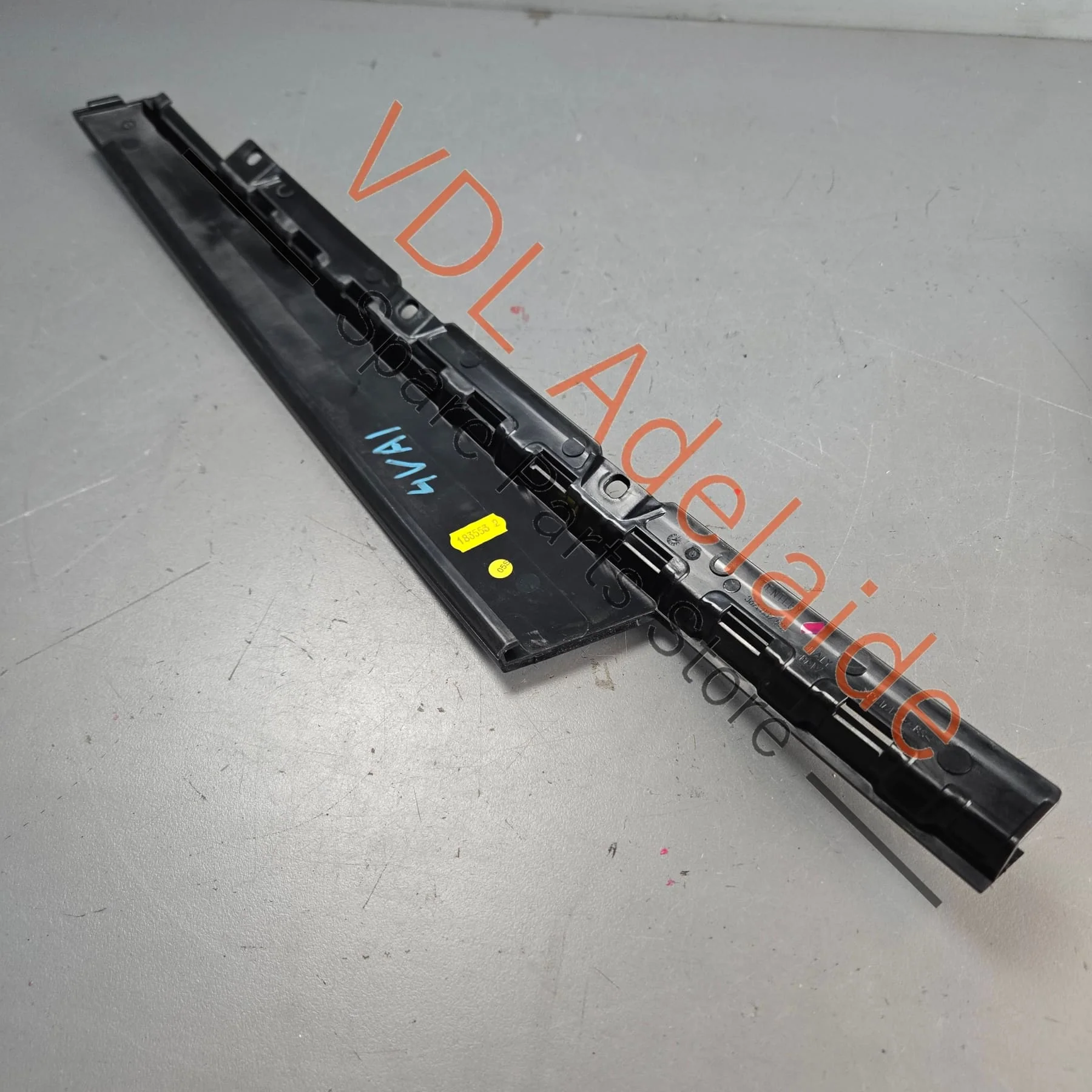 Bentley Bentayga Exterior B Pillar Trim Gloss Black 36A837901 Front Left - Image 5