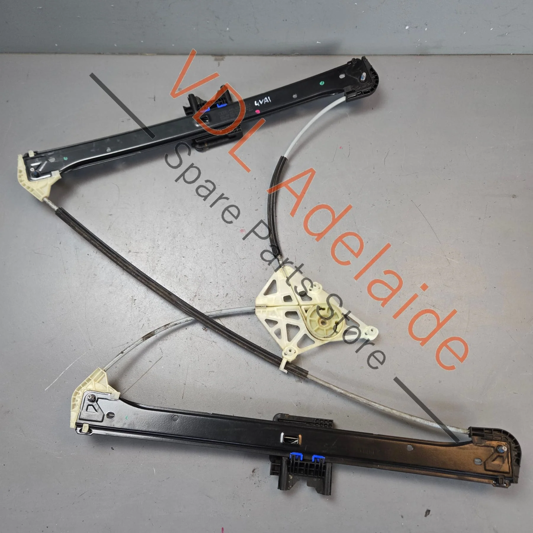 Audi Q7 Bentley Bentayga Rear Right Window Regulator 4M0839462A - Image 2