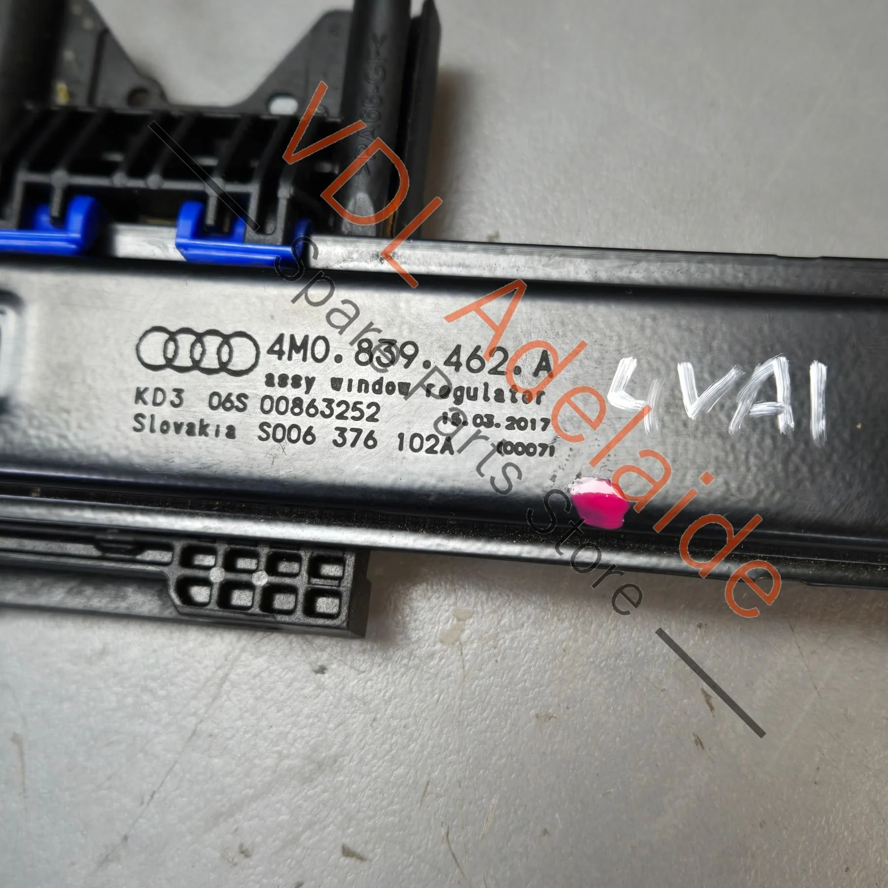 Audi Q7 Bentley Bentayga Rear Right Window Regulator 4M0839462A - Image 5