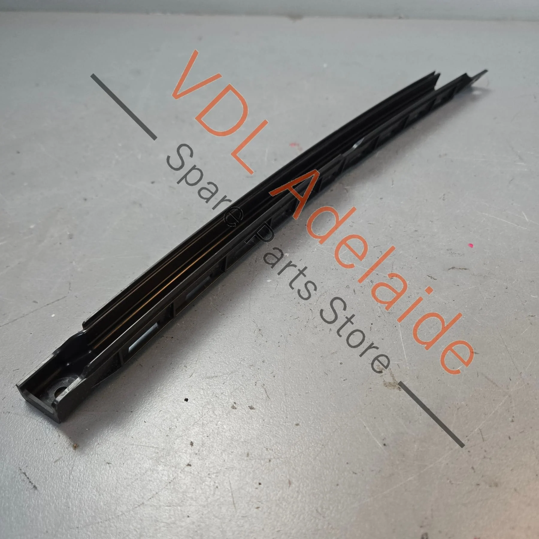 Bentley Bentayga Rear Right Window Chanel Guide 36A839068 - Image 2