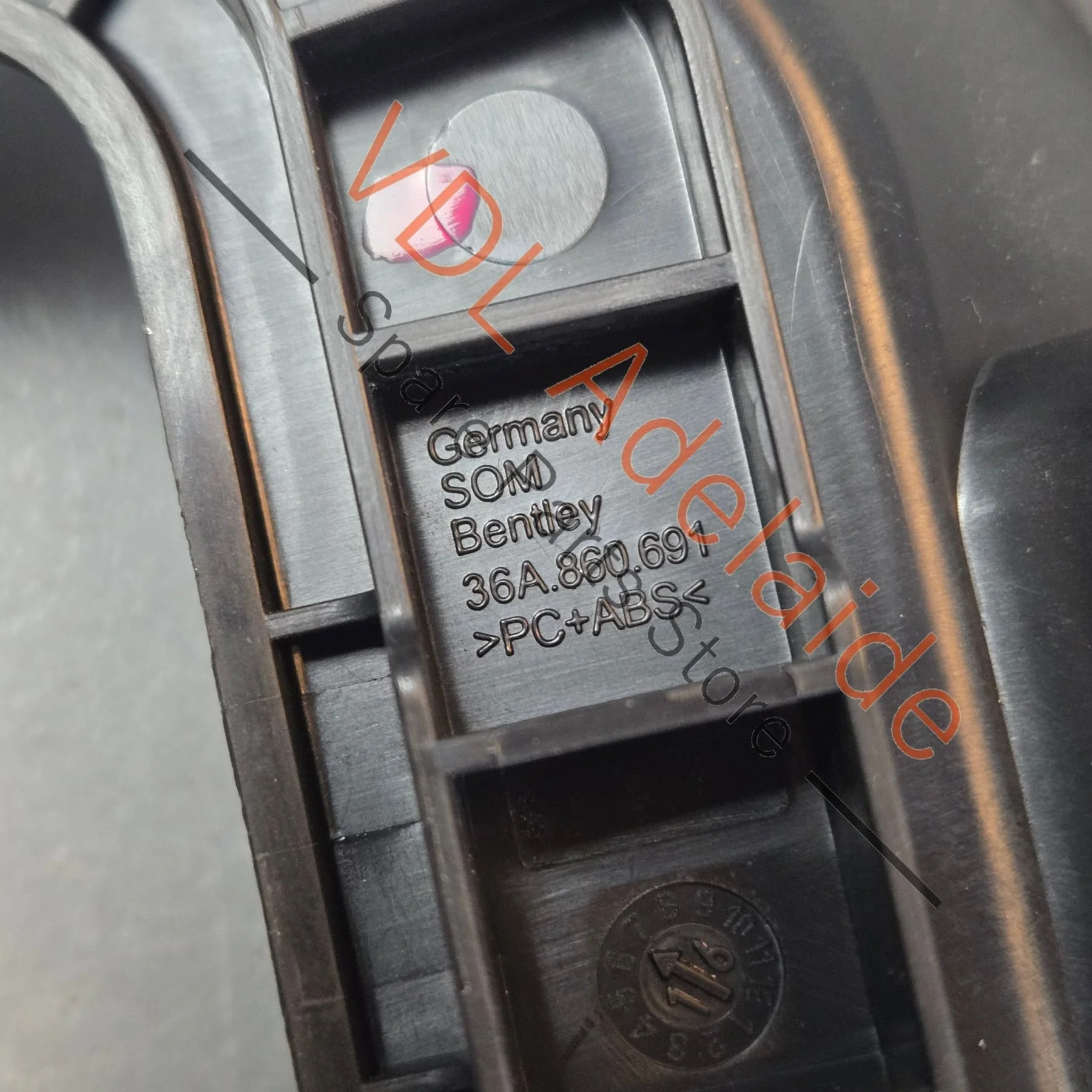 Bentley Bentayga Centre Console Trim Ring 36A860691 - Image 4