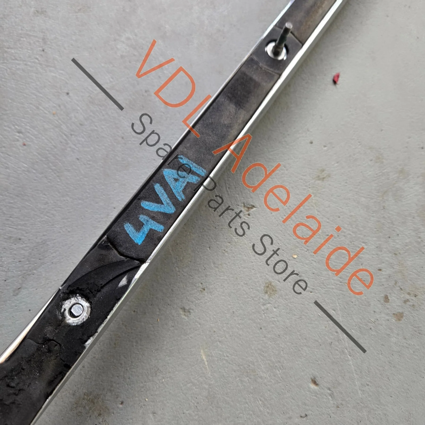 Bentley Bentayga Chrome Roof Rail Right 36A860022B - Image 5