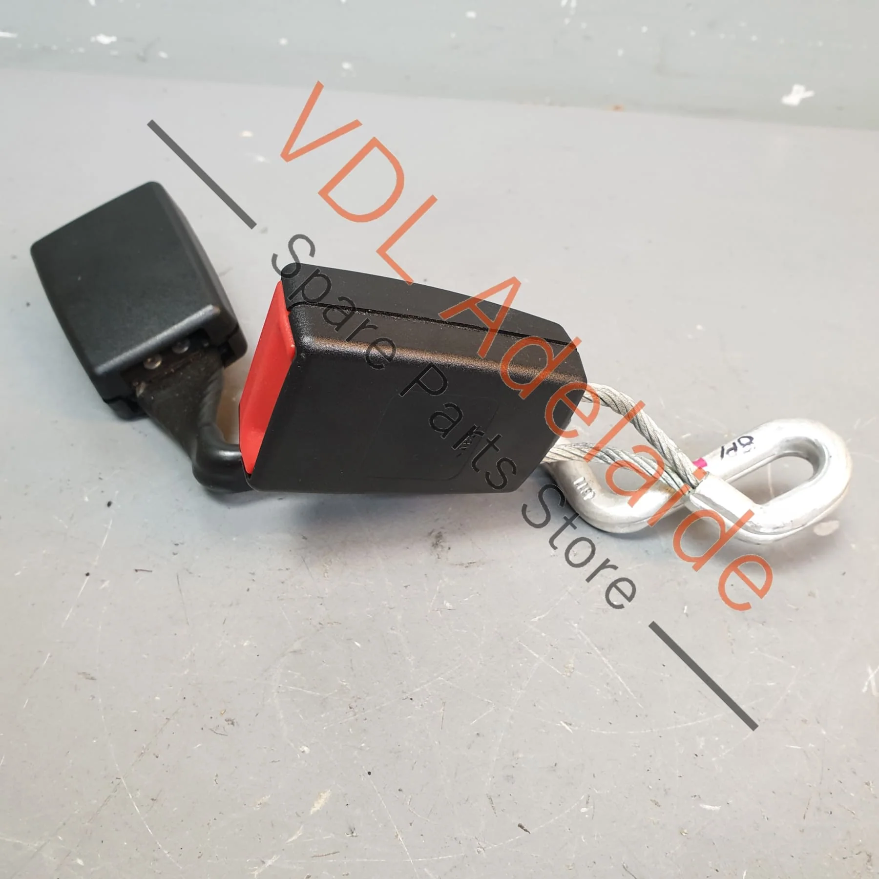Audi S3 8P Rear Double Seatbelt Catch Clasp Clip 8P0857739C - Image 3