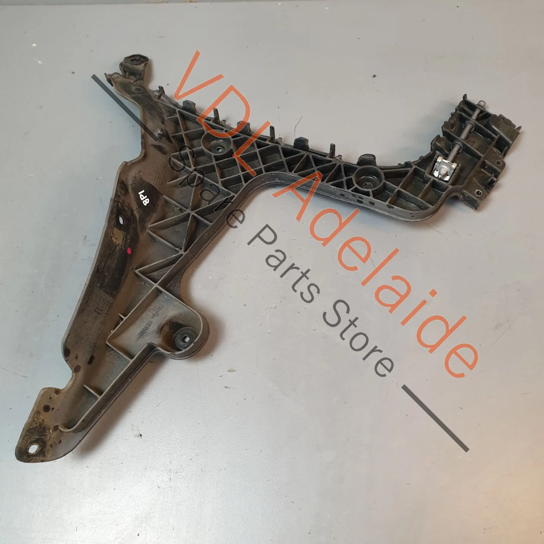 Audi S3 8P Rear Left Bumper Guide Mounting Bracket 8P4807377B