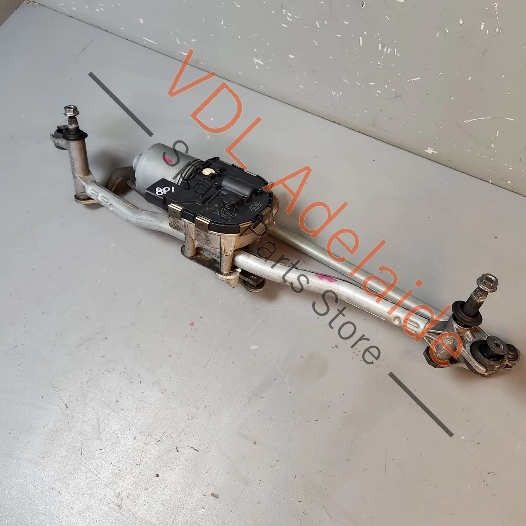 Audi A3 S3 8P Windscreen Wiper Motor & Linkages 8P2955023L - Image 2