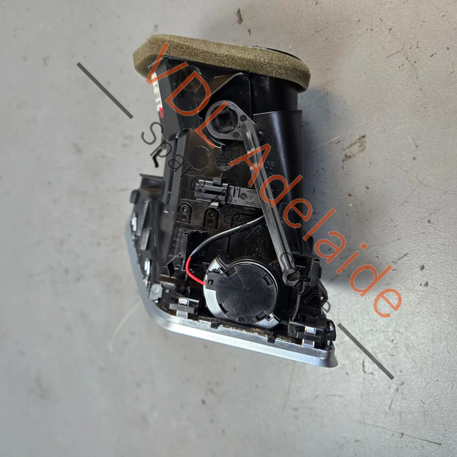 Audi RS5 Left Passenger Dash Air AC Vent 8T2820901G - Image 6