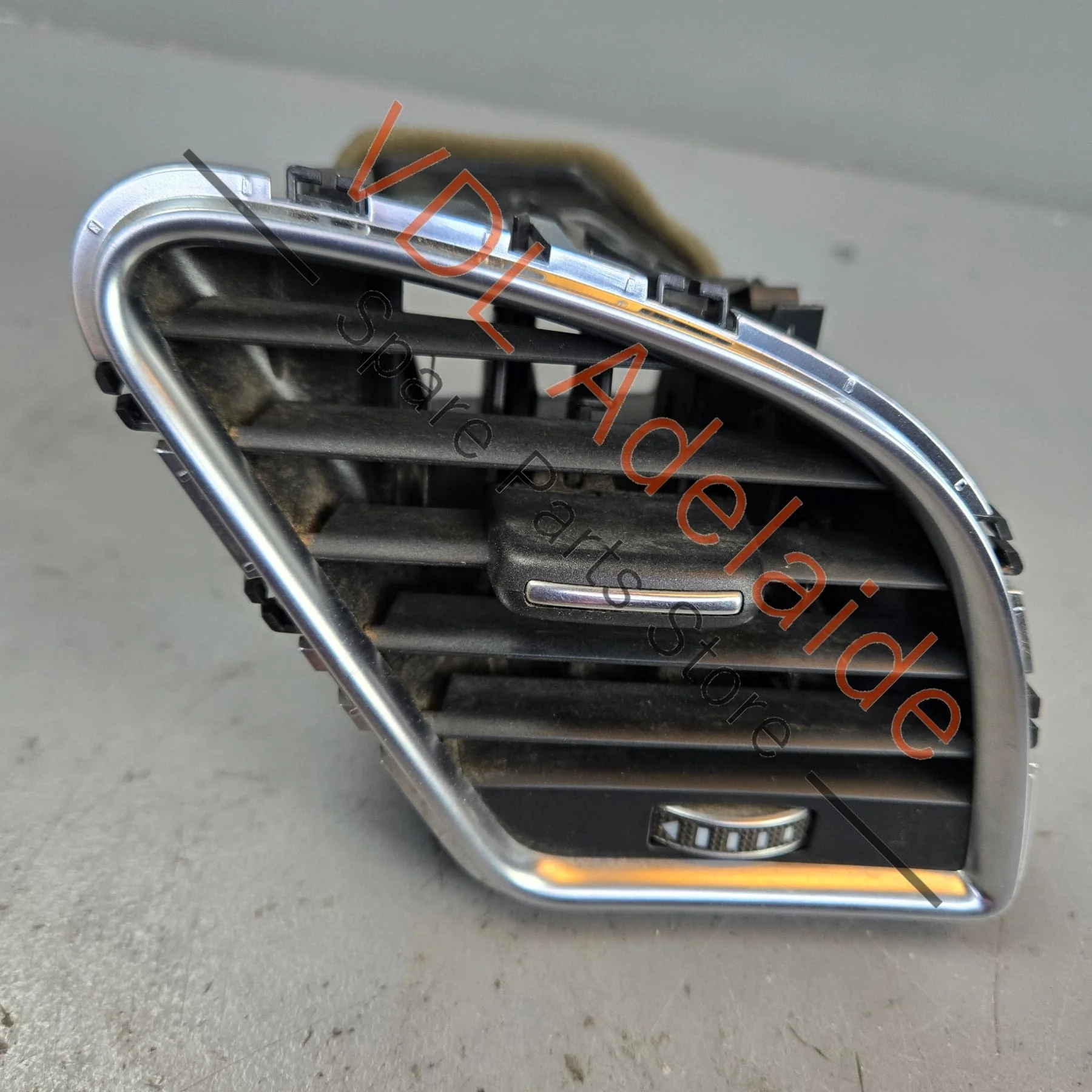 Audi RS5 Right Passenger Dash Air AC Vent 8T2820902J - Image 2