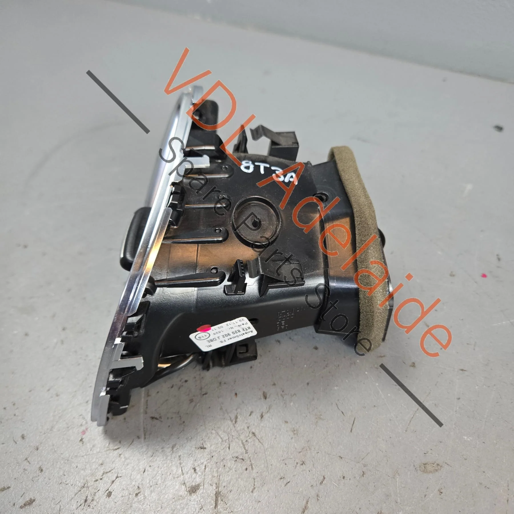Audi RS5 Right Passenger Dash Air AC Vent 8T2820902J - Image 3