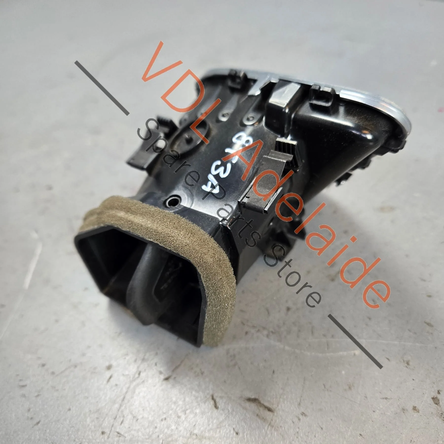 Audi RS5 Right Passenger Dash Air AC Vent 8T2820902J - Image 4