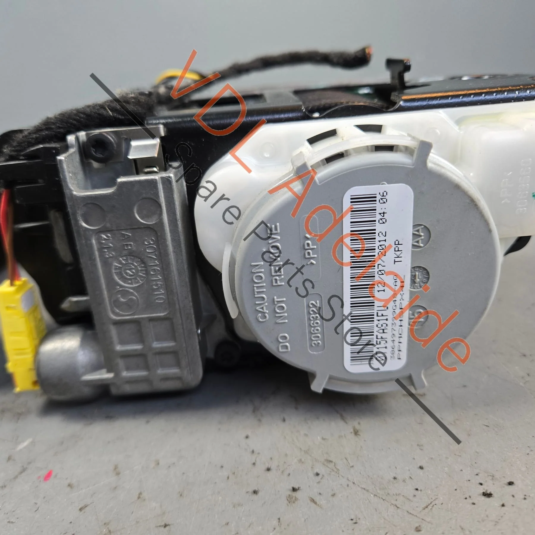 Audi A5 S5 RS5 Front Seatbelt 8T0857705 - Image 5