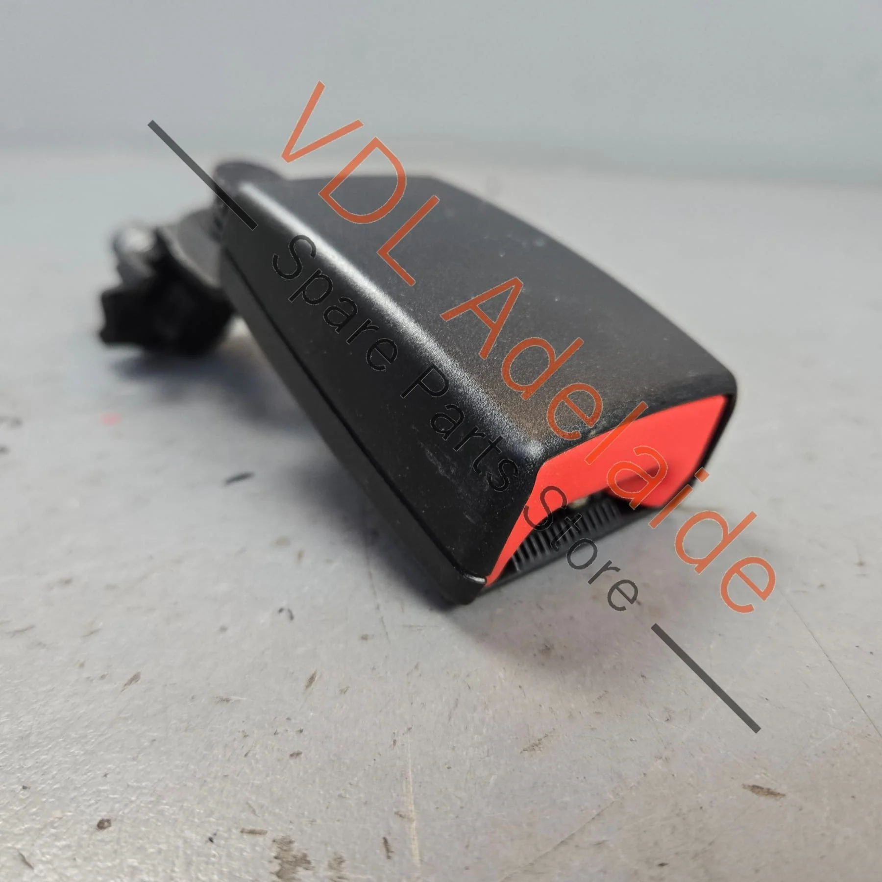 Audi A5 A4 Rear Seatbelt Catch Clip Latch 8T0857739H - Image 2