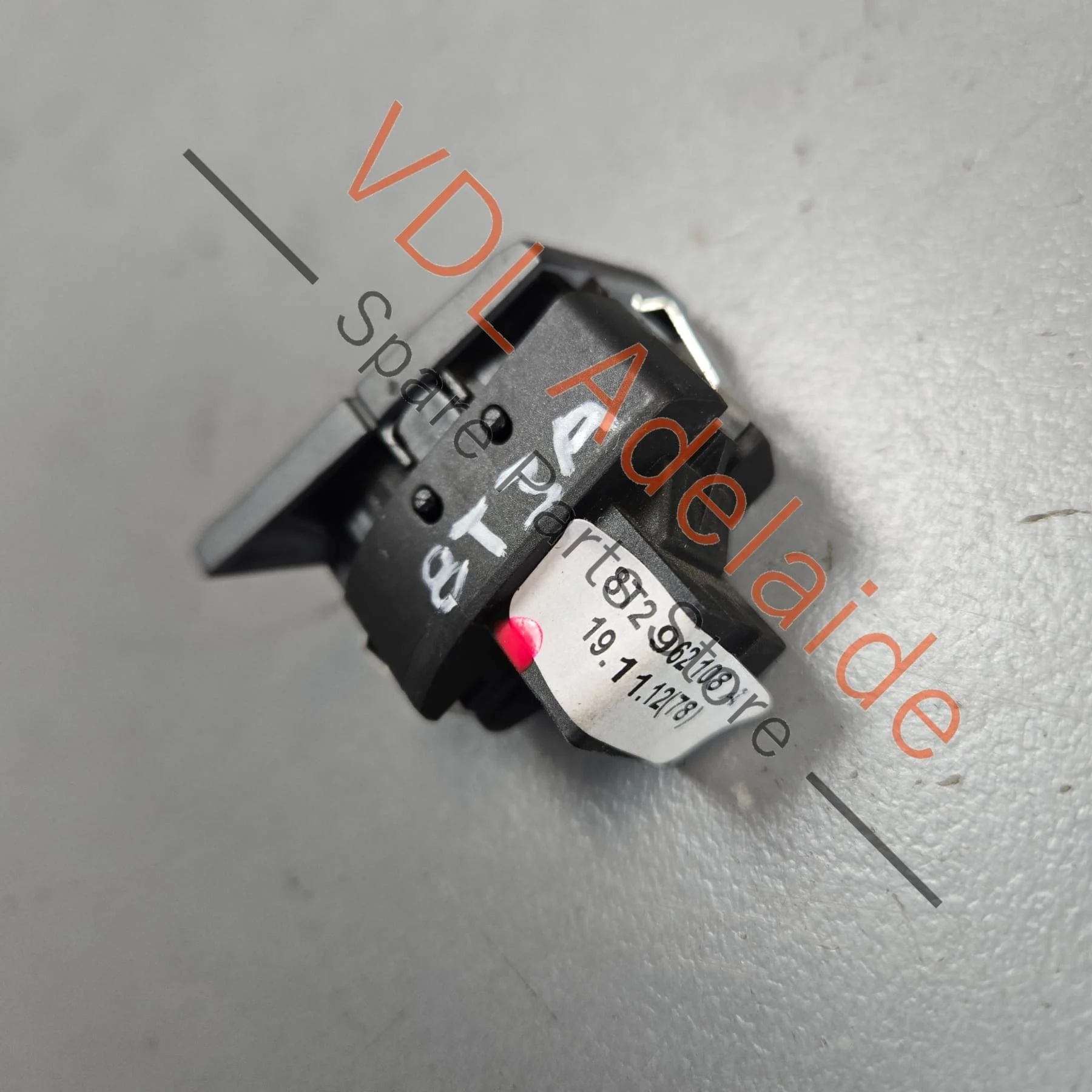 Audi RS5 Power Central Lock Unlock Locking Switch 8K0959565E - Image 4