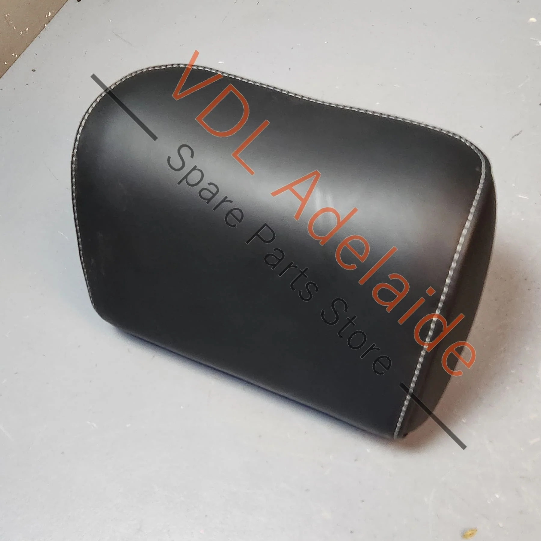 Audi RS3 8V Rear Middle Centre Head Rest Leather Soul Black Cliff Grey 8V0885975C WJC - Image 6