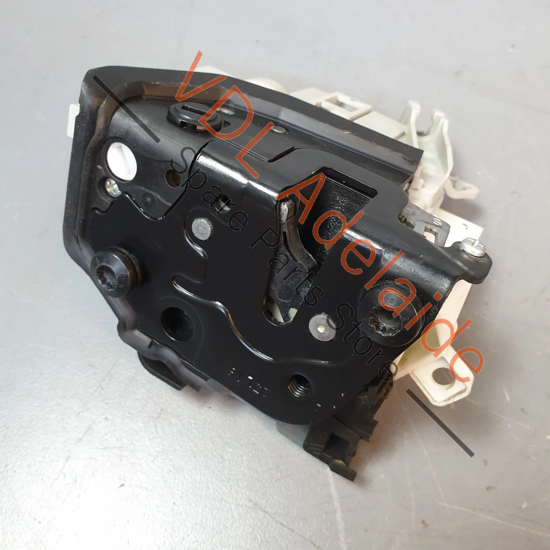 Audi RS3 8V Rear Left Door Lock Mechanism 8K0839015F - Image 3