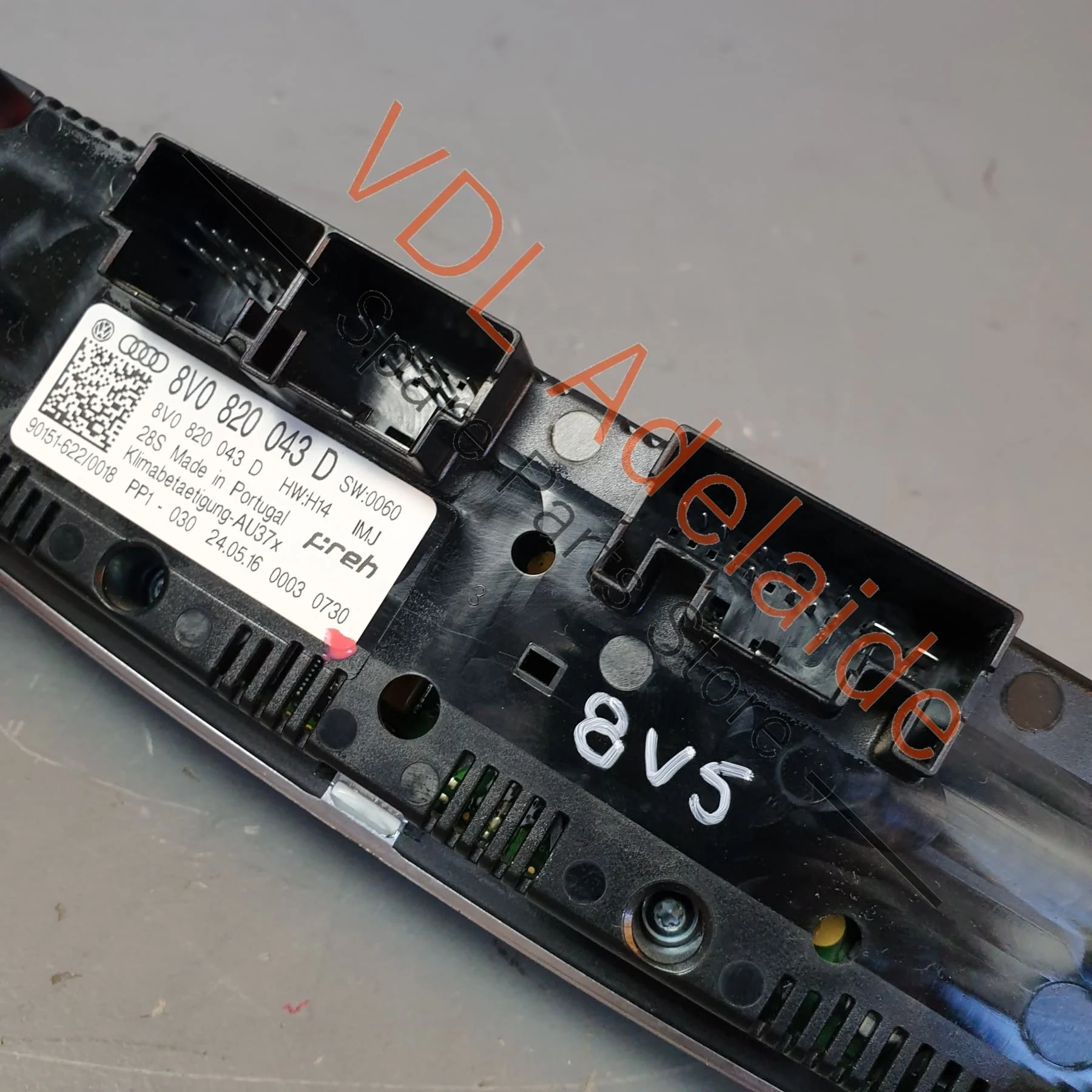 Audi RS3 8V Control Display Panel Switch
for Air Conditioning AC 8V0820043D - Image 7