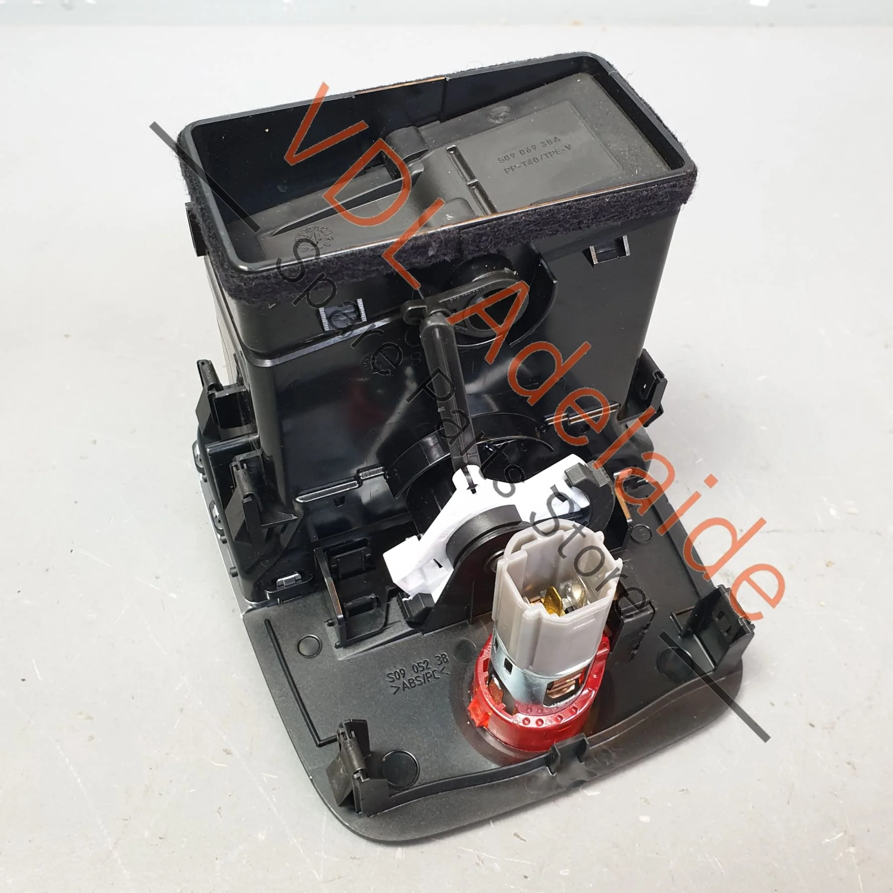 Audi RS3 S3 A3 8V Rear Air Conditioning Heater Vent Black 8V0819203A - Image 3