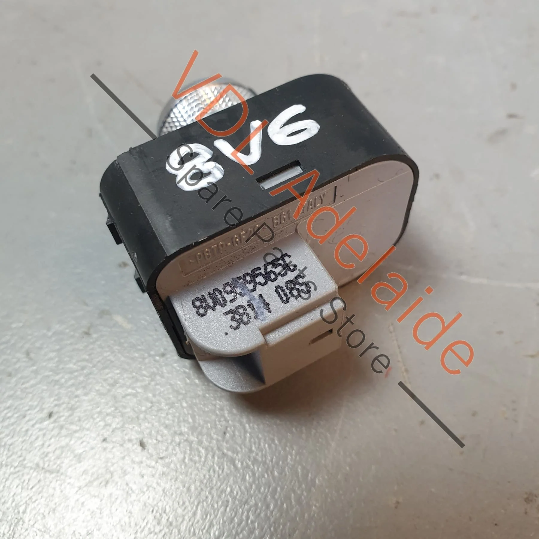 Audi S3 8V Switch for Power Folding Mirror Adjustment 8V0959565E - Image 5