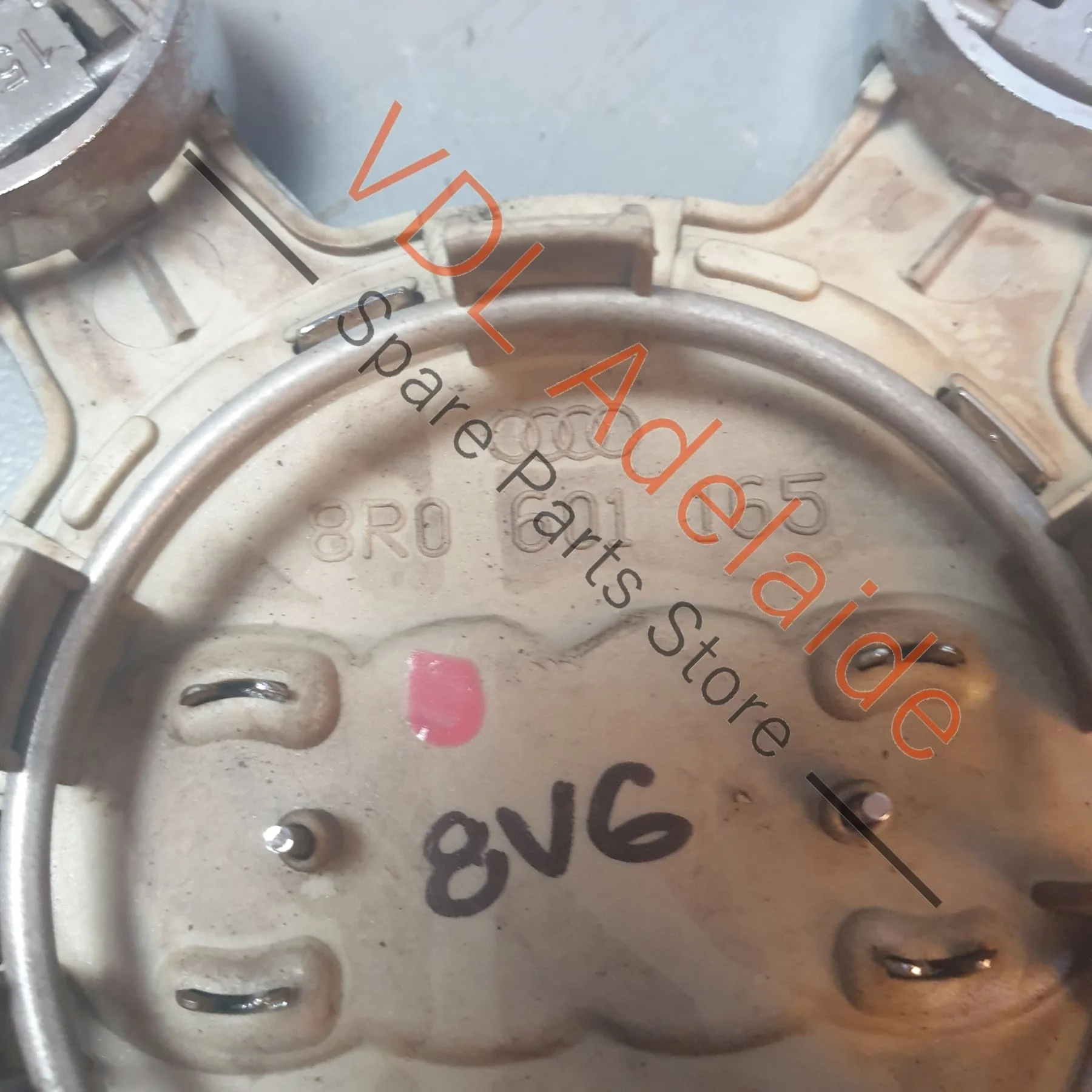 Audi A3 S3 Alloy Wheel Centre Hub Cap 8R0601165 - Image 6