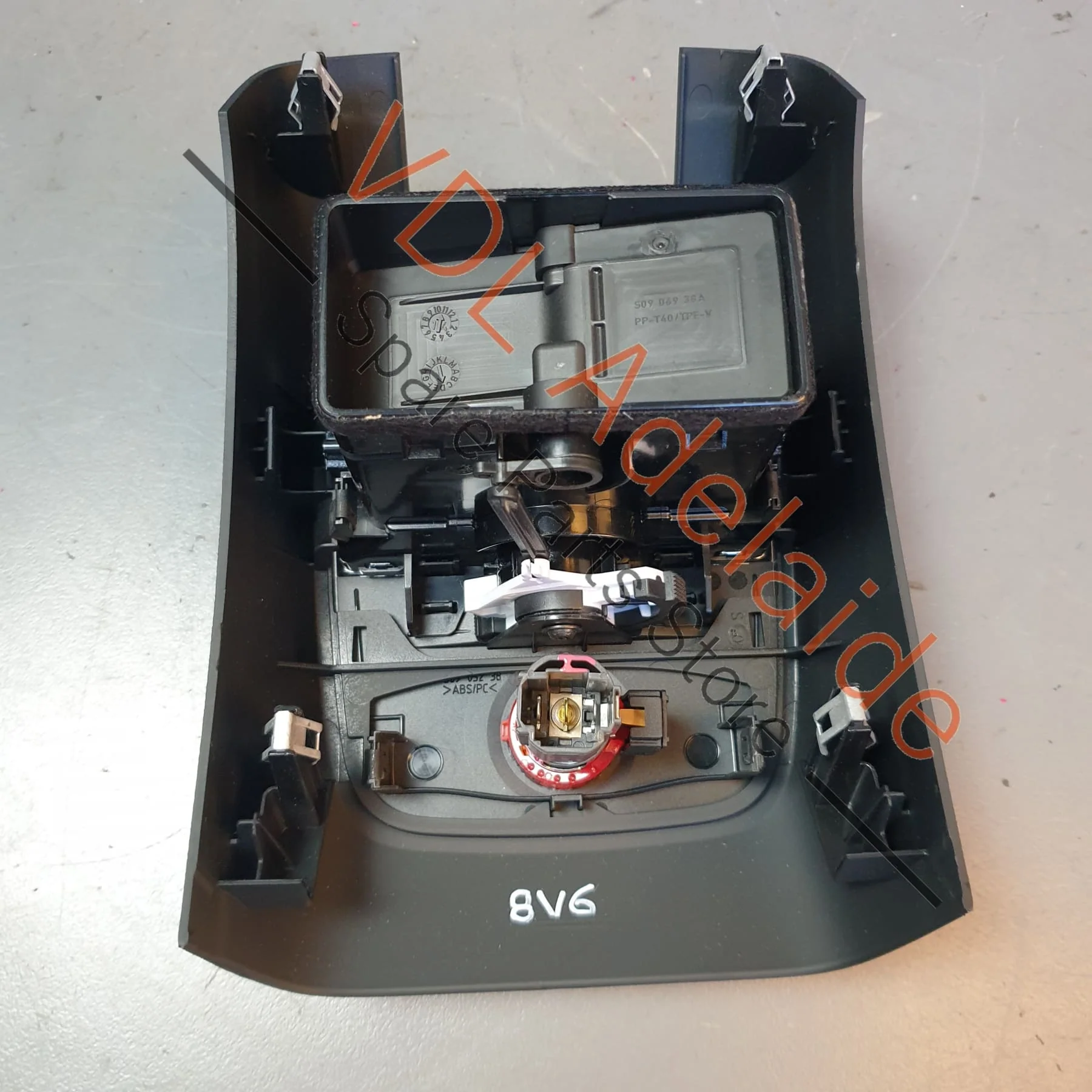 Audi A3 S3 Rear Passenger Air Vent 8V0819203 6PS - Image 2