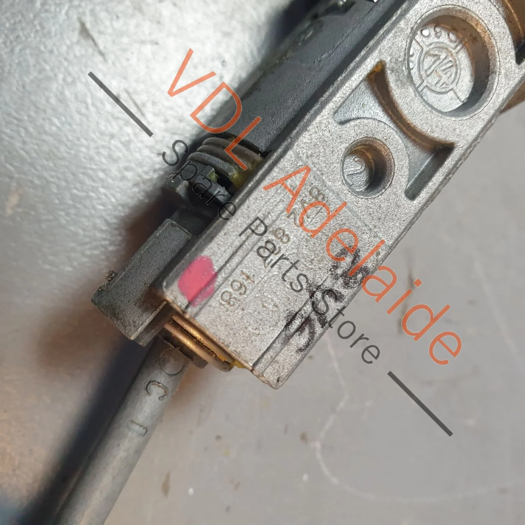 Audi A3 S3 RS3 Exterior Door Lock with Matching Blade Key 107837168CS - Image 7