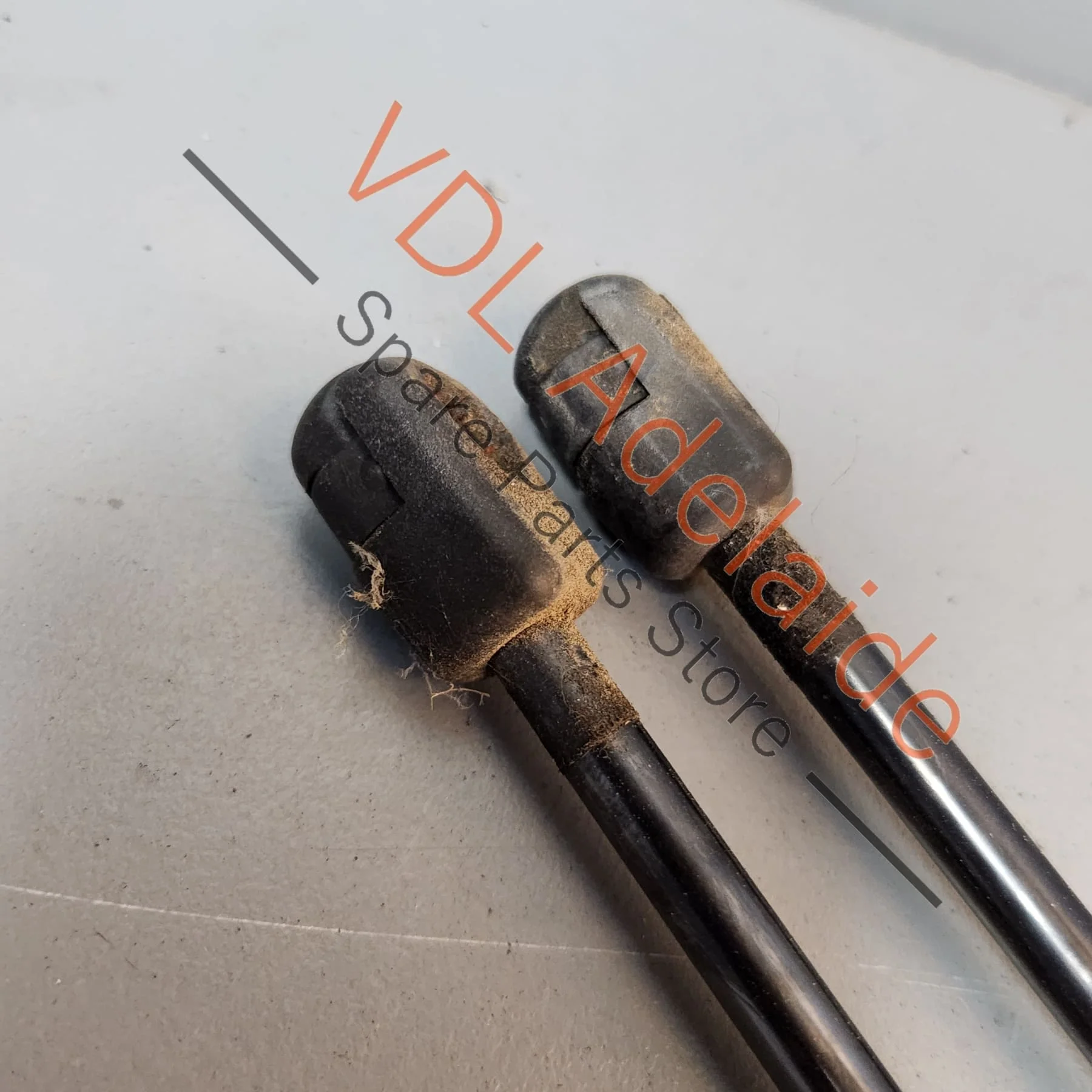 Audi RS3 8V Pair of Tailgate Boot Rear Lid Gas Filled Strut Prop Lift 8V4827552 - Image 5