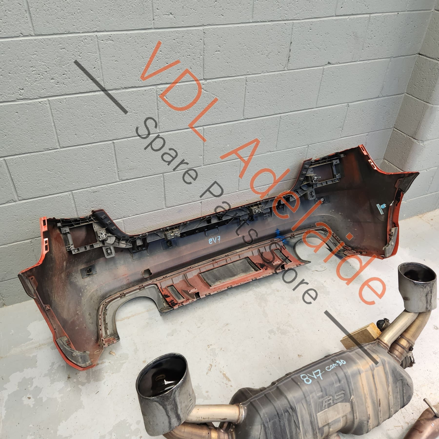 Audi RS3 8V Hatch Rear Bumper Assembly & Rear Muffler Y6Y6 Y6 / Y3T Catalunya Red Metallic - Image 13