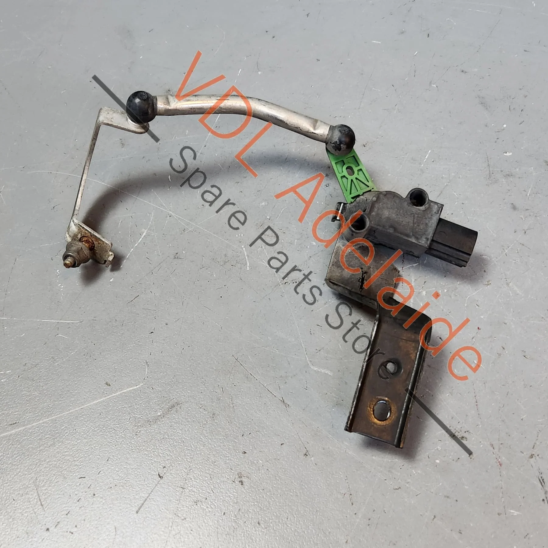 Audi A3 S3 RS3 8V Front Left Suspension Level Sensor With Poles 5Q0412521C - Image 2