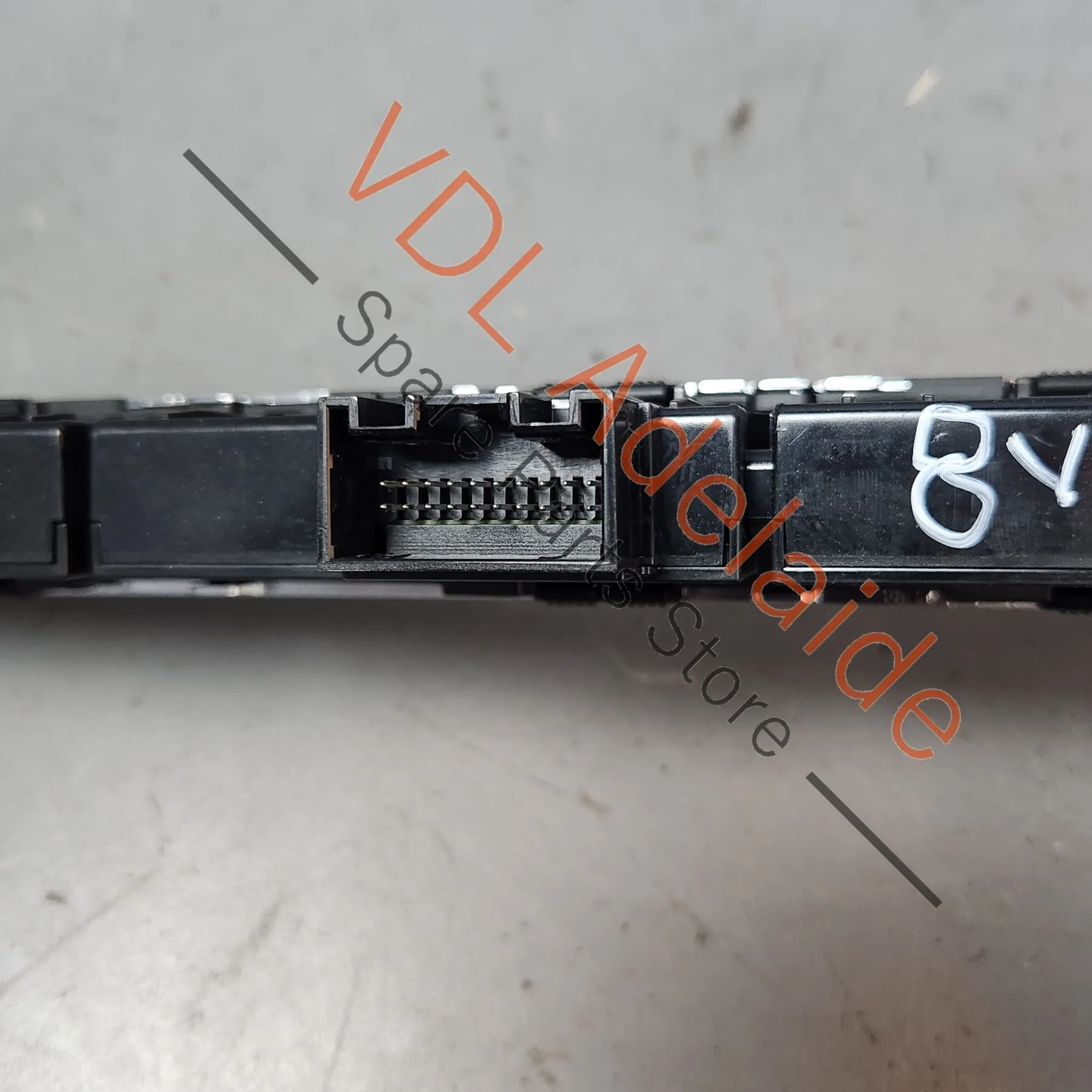 Audi Dashboard Switch for Drive Select 8V0925301DS - Image 6