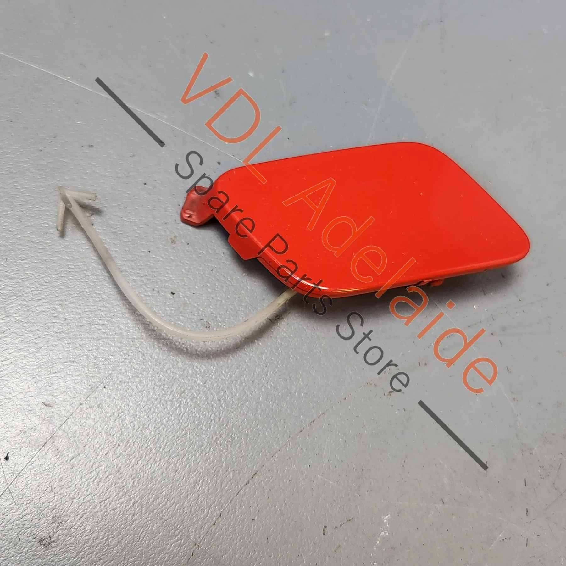 Audi RS3 8V Front Bumper Bar Tow Hook Cover Trim 8V4807241 Y6Y6 Y6 / Y3T Catalunya Red Metallic