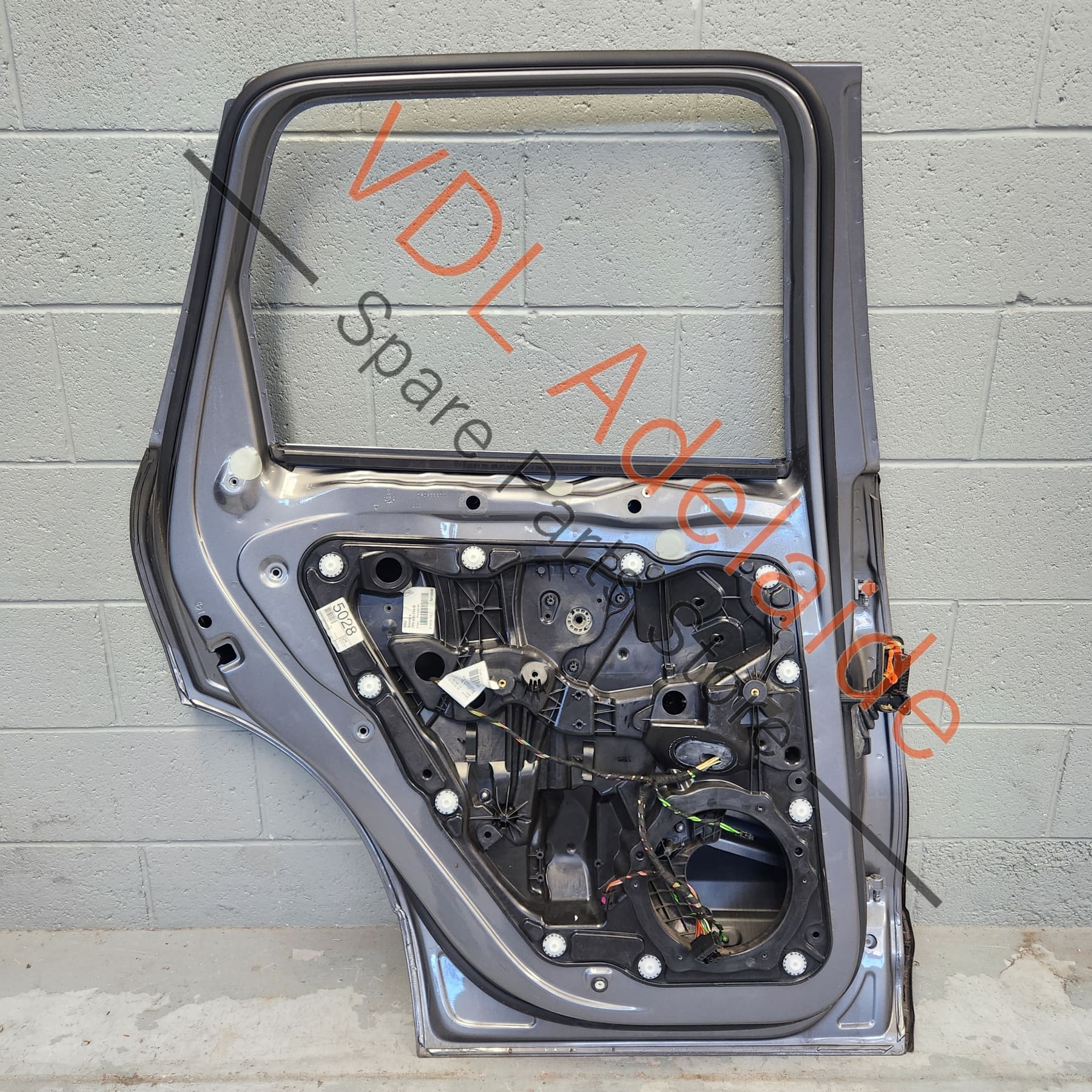 Porsche Cayenne 958 Rear Left Door Shell Panel Meteor Gray Metallic M7W/9Q 958833055 GRV - Image 5