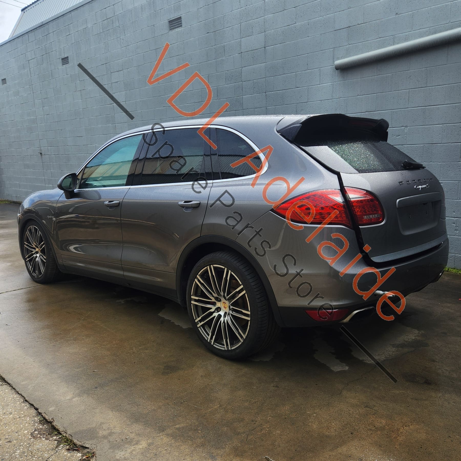 Porsche Cayenne 958 Rear Hatch Boot Lid Panel Meteor Gray Metallic M7W/9Q Incl rear spoiler 95851293901 - Image 9