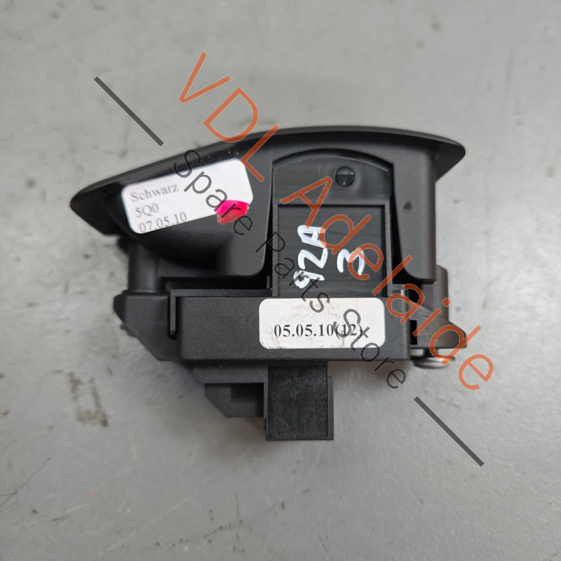 Porsche Cayenne 958 Electronic Park Brake Switch EPB 95861325100 - Image 3