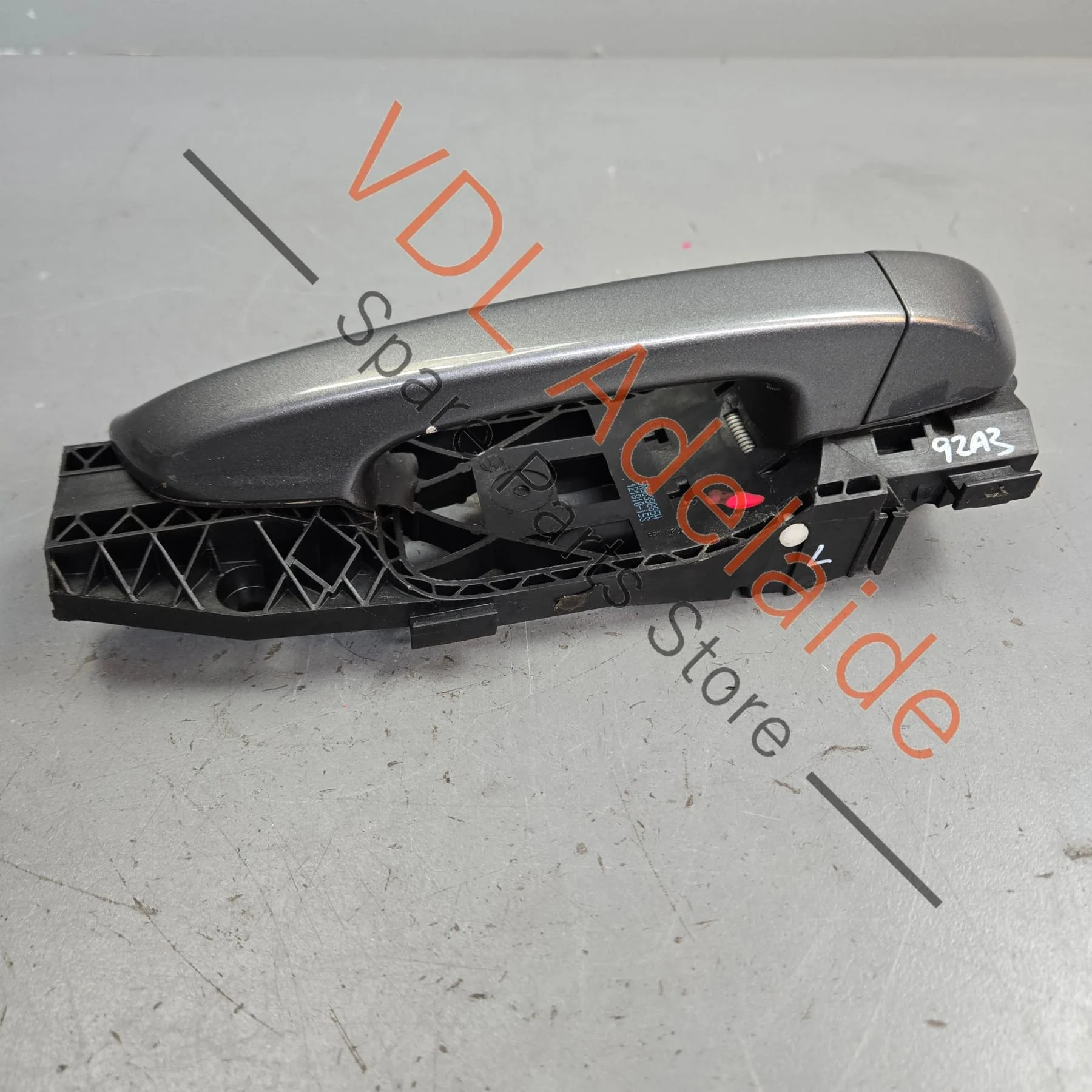 Porsche Cayenne 958 Left Side Exterior Door Handle 95853120500 Front or rear passenger - Image 2
