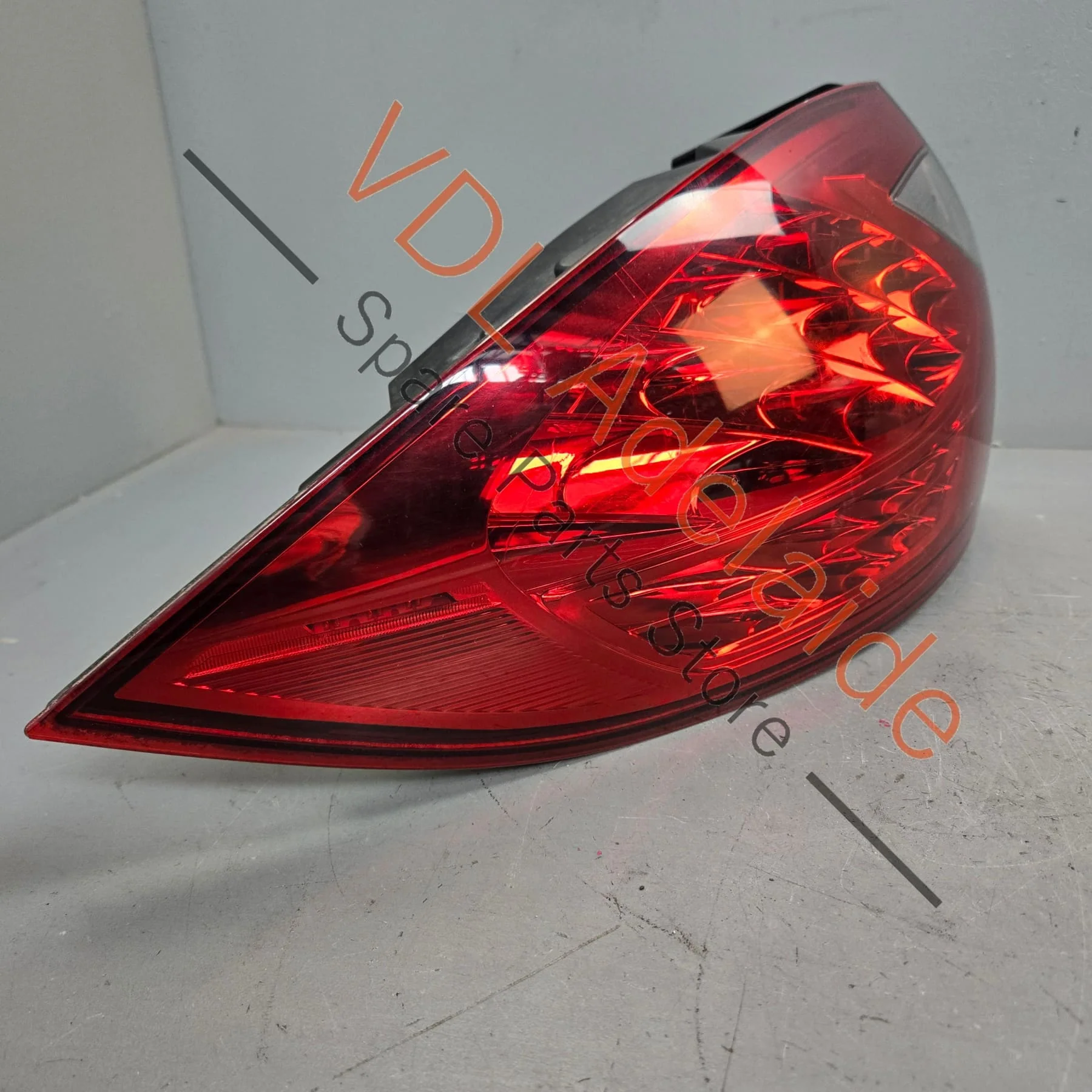 Porsche Cayenne 958 Left Rear Outer Tail Light 95863109501 7P5945095F 958945095 - Image 3