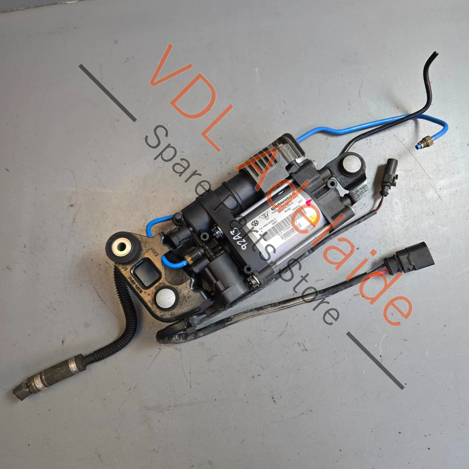 Porsche Cayenne 958 Air Suspension Compressor Pump 958698007A 7P0616006E