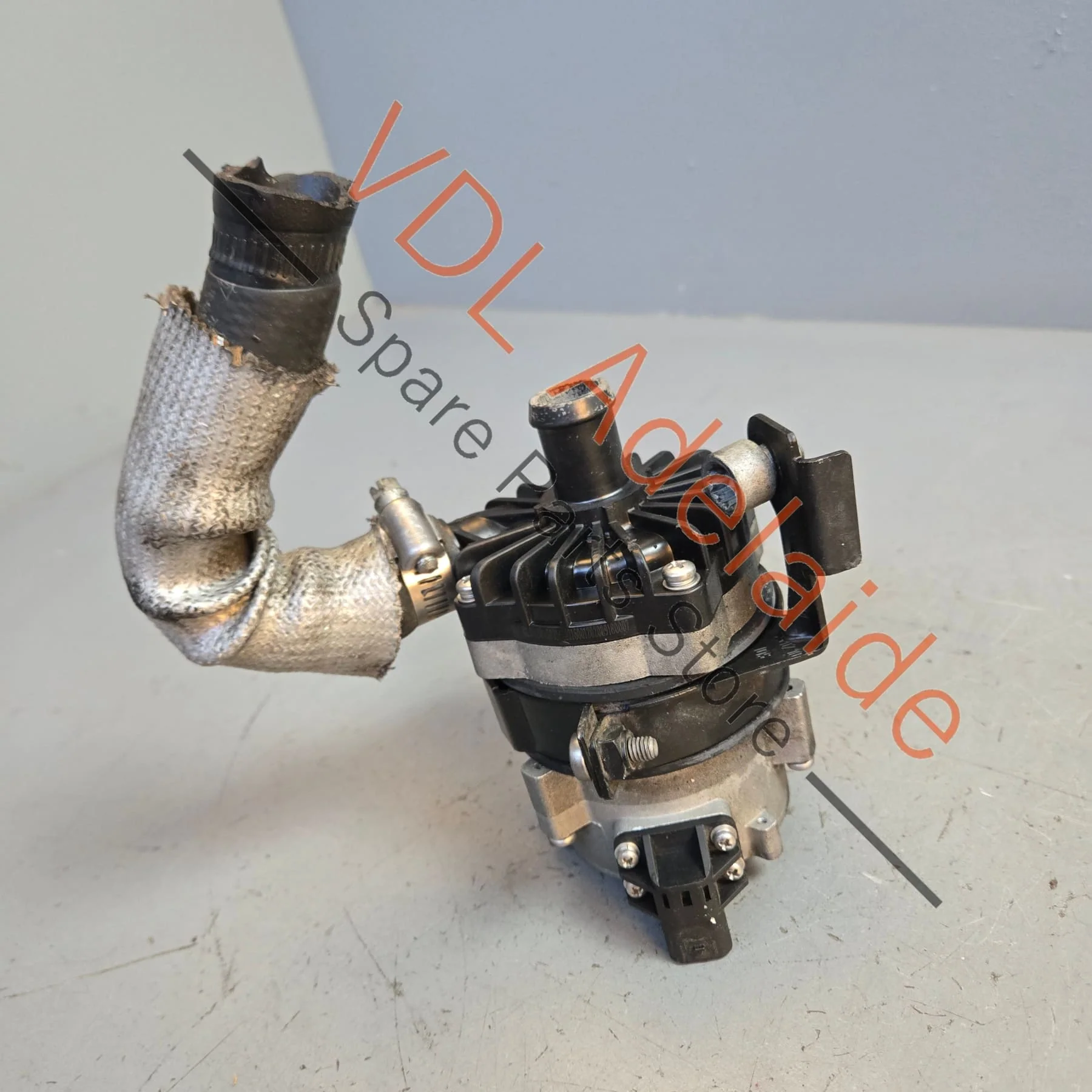 Porsche Cayenne 958 Coolant Pump 95860656700 8K0965567B - Image 8