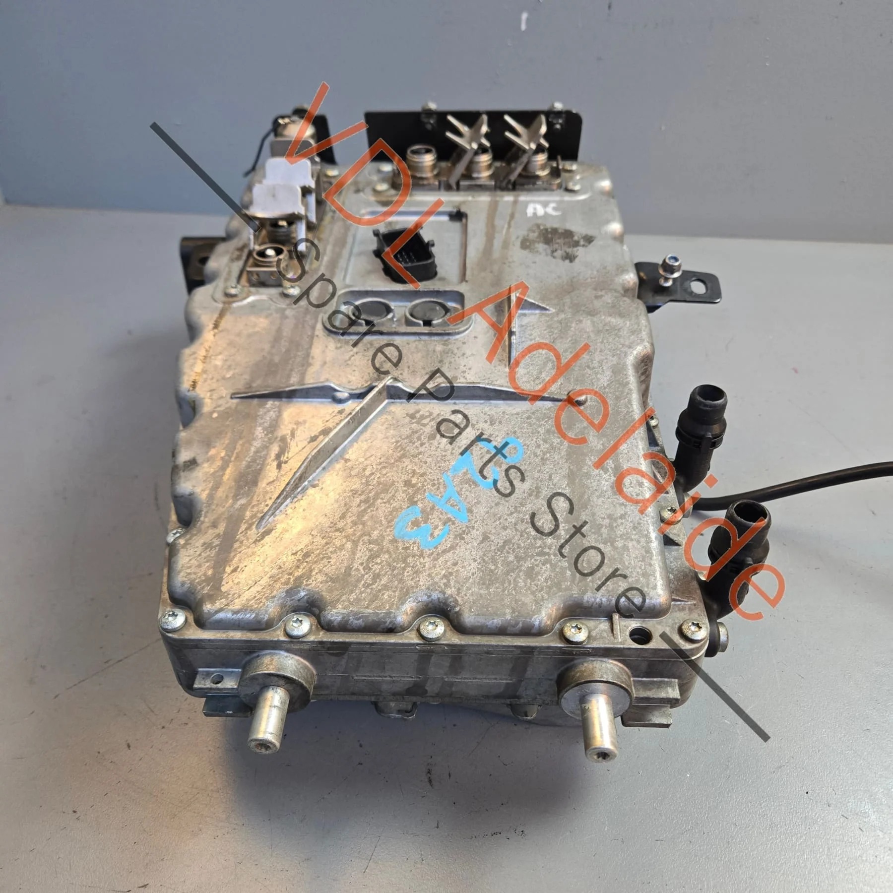 Porsche Cayenne Panamera Hybrid Drive Control Inverter Box 95861806003 7P5907080A - Image 2