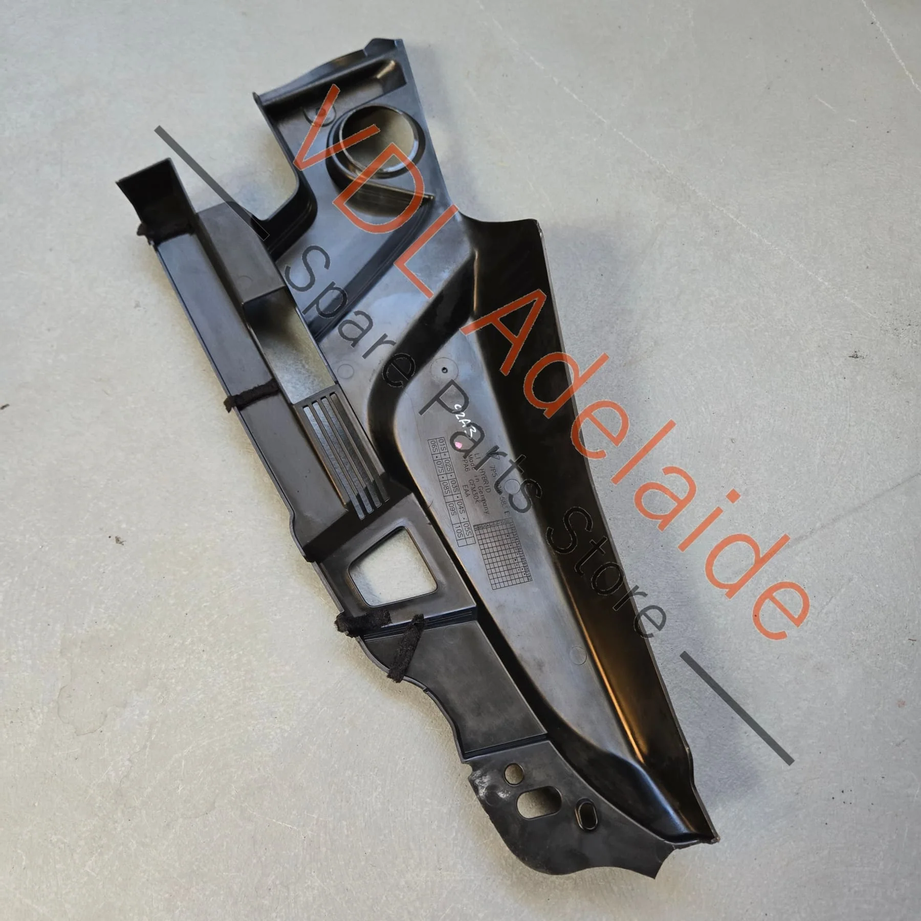 Porsche Cayenne 958 92A Engine Bay Cover Trim Left Side 7P5806583 95855658302 9B9 - Image 5