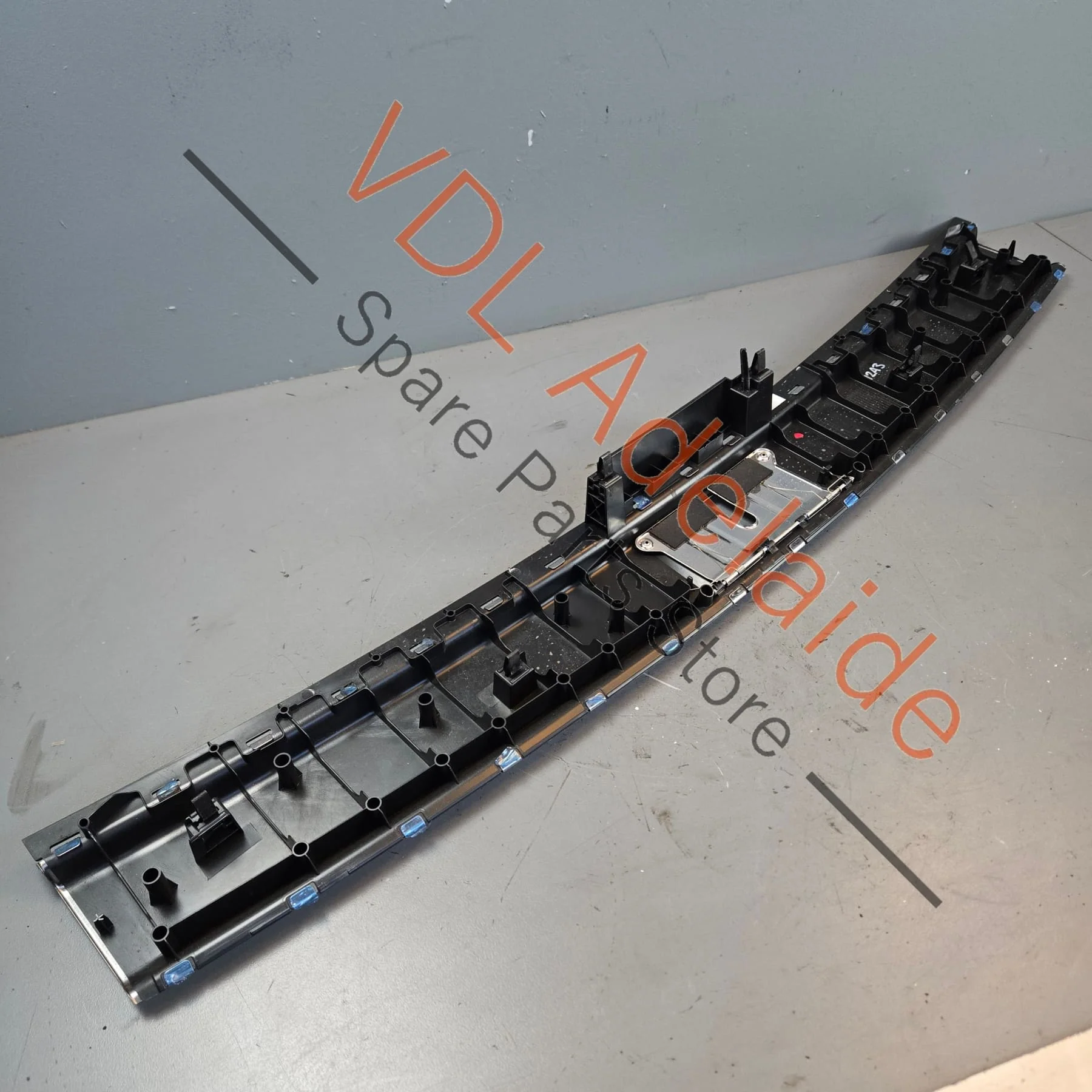 Porsche Cayenne 958 Boot Cargo Load Edge Strip Trim Chrome 7P0863459E - Image 6