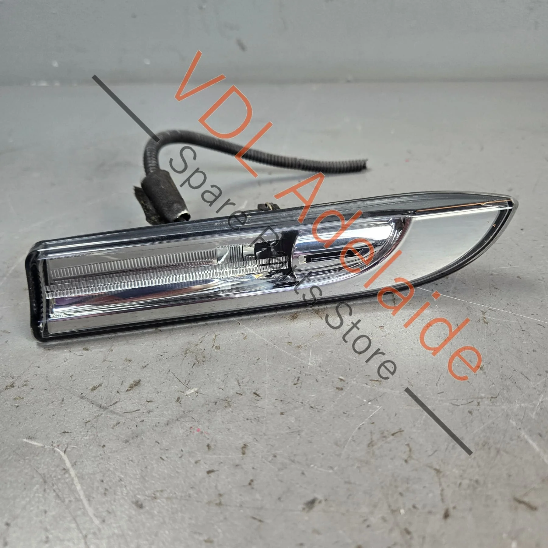 Porsche Panamera 970 Turn Signal Blinker Flasher Left Side 97063103302 - Image 2
