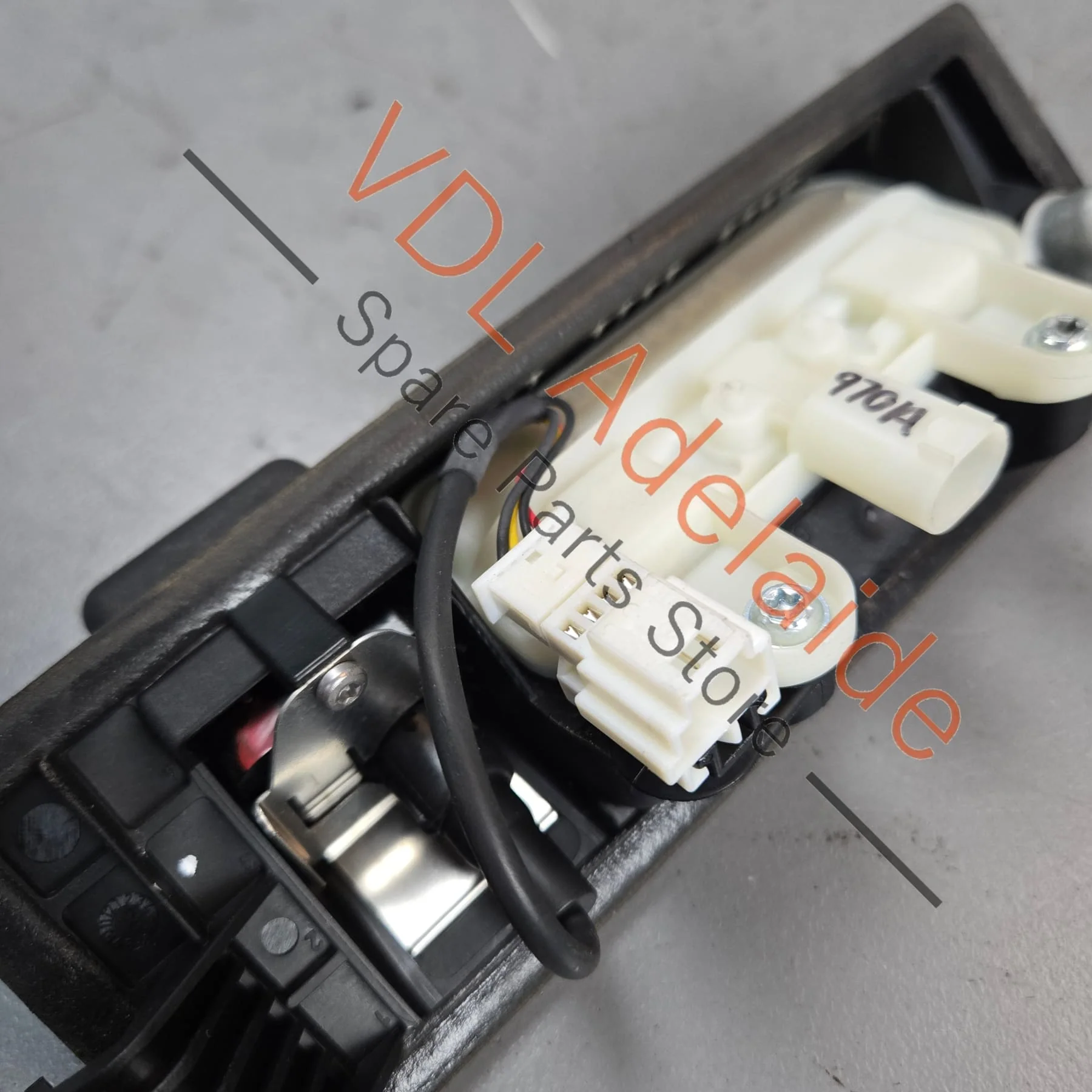 Porsche Panamera Rear Reverse Camera Trunk Button 97061342301 97061342502 1E0 - Image 4
