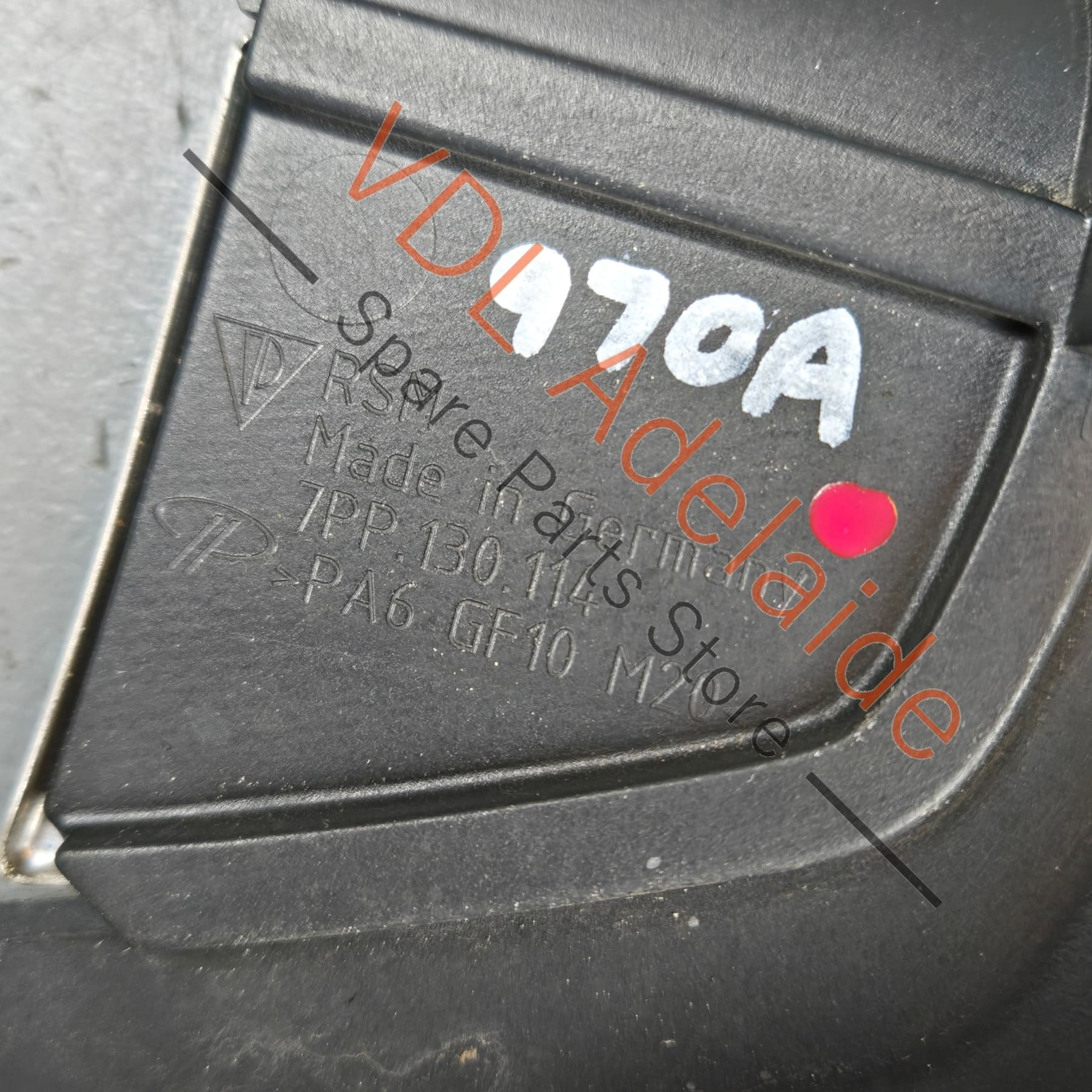 Porsche 4.8 V8 Engine Cover Front Trim with Badge Direct Injection 7PP130114 - Image 5
