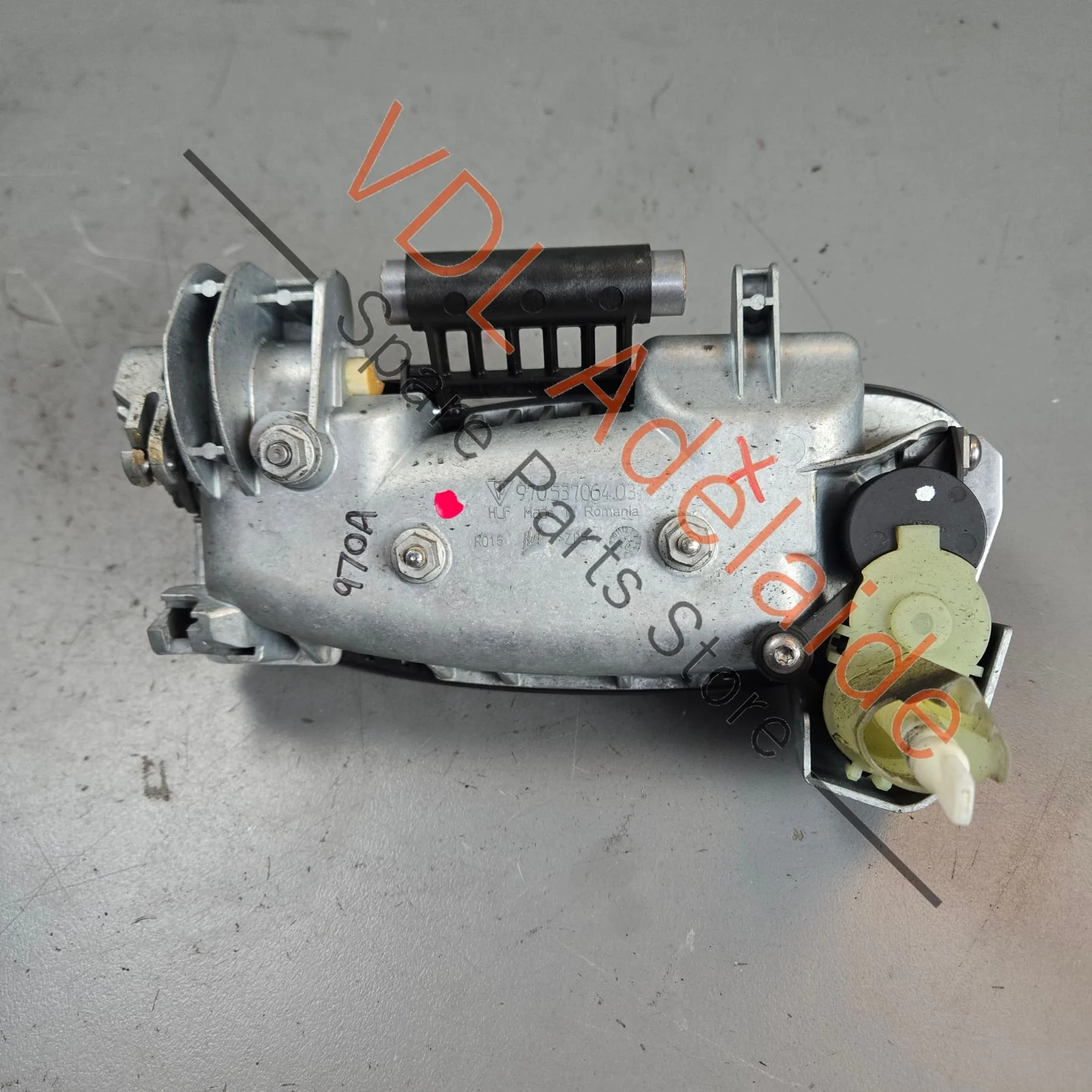 Porsche Panamera 970 Front Right Exterior Door Handle with Lock 97053891105 - Image 5