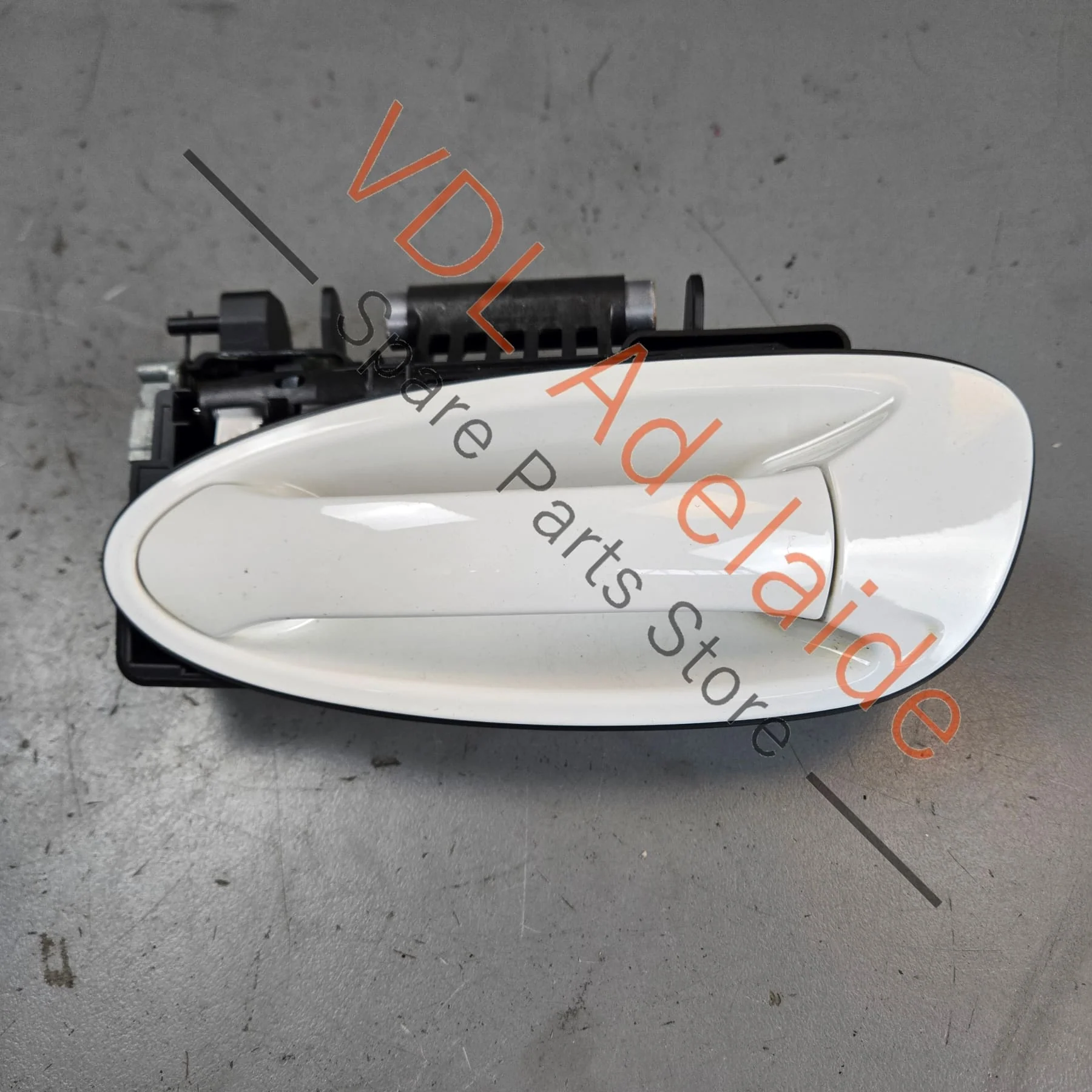 Porsche Panamera 970 Left Exterior Door Handle 97053706305 97053761300G2X
