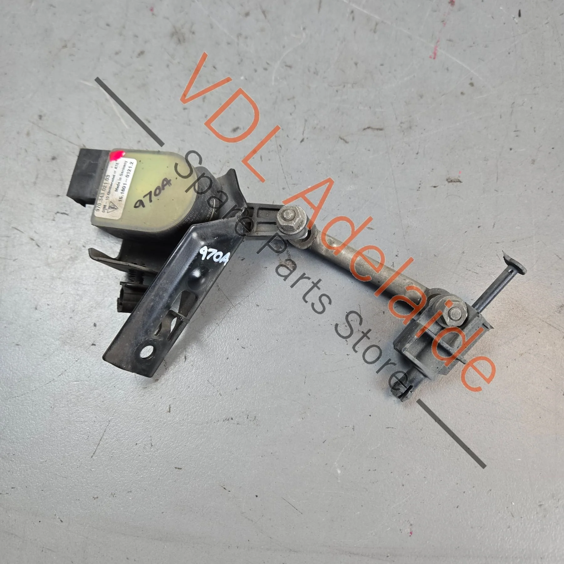 Porsche Panamera 970 Front Left Suspension Level Sensor 97034302103