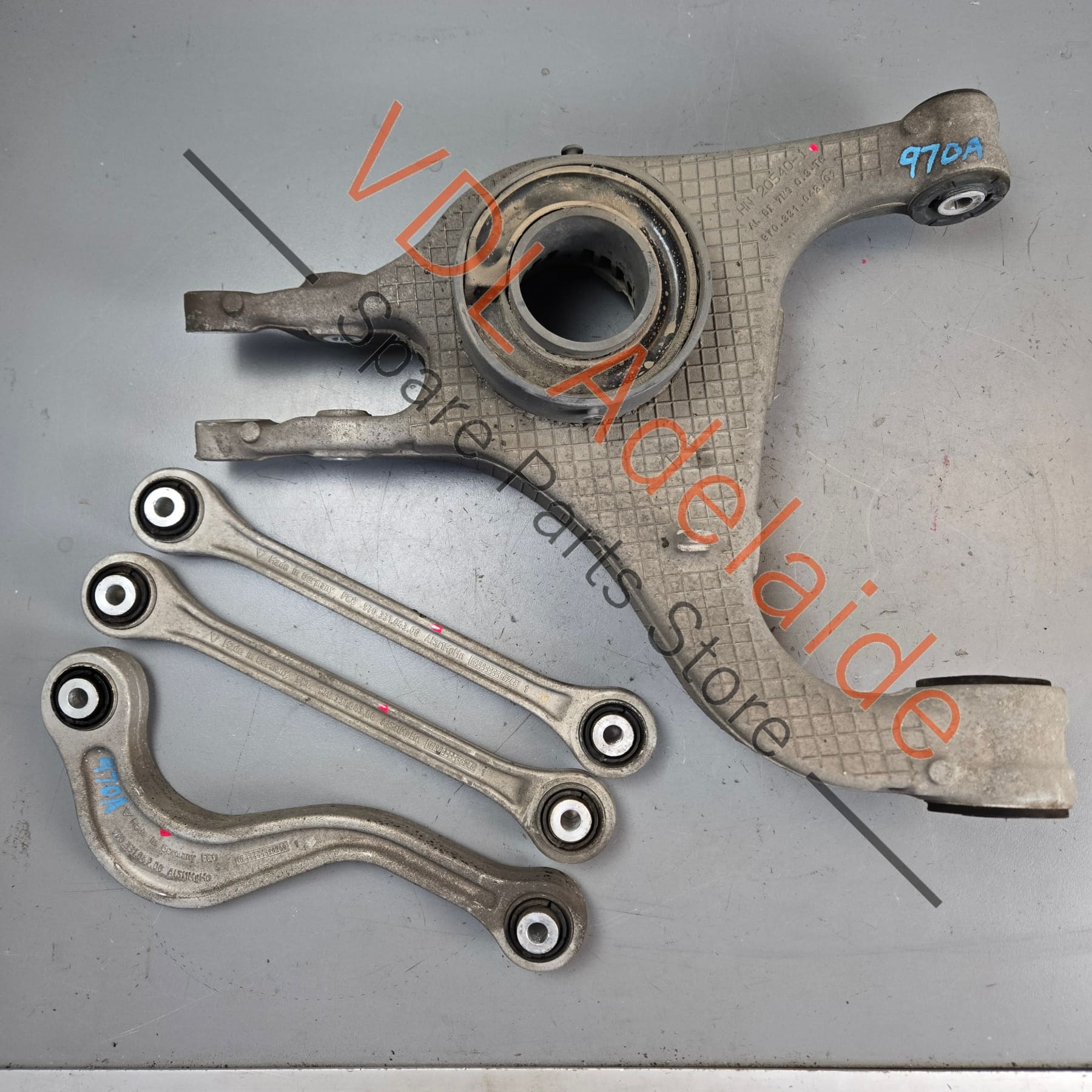 Porsche Panamera 970 Rear Right Suspension Arm Set Wishbone 97033104204