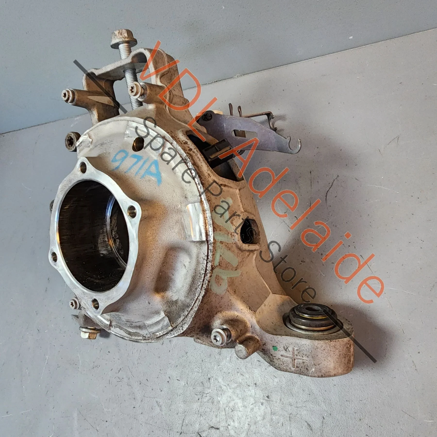 Porsche Panamera Turbo 971 Rear Right Hub Knuckle Wheel Bearing Carrier 971505436B 971505436H