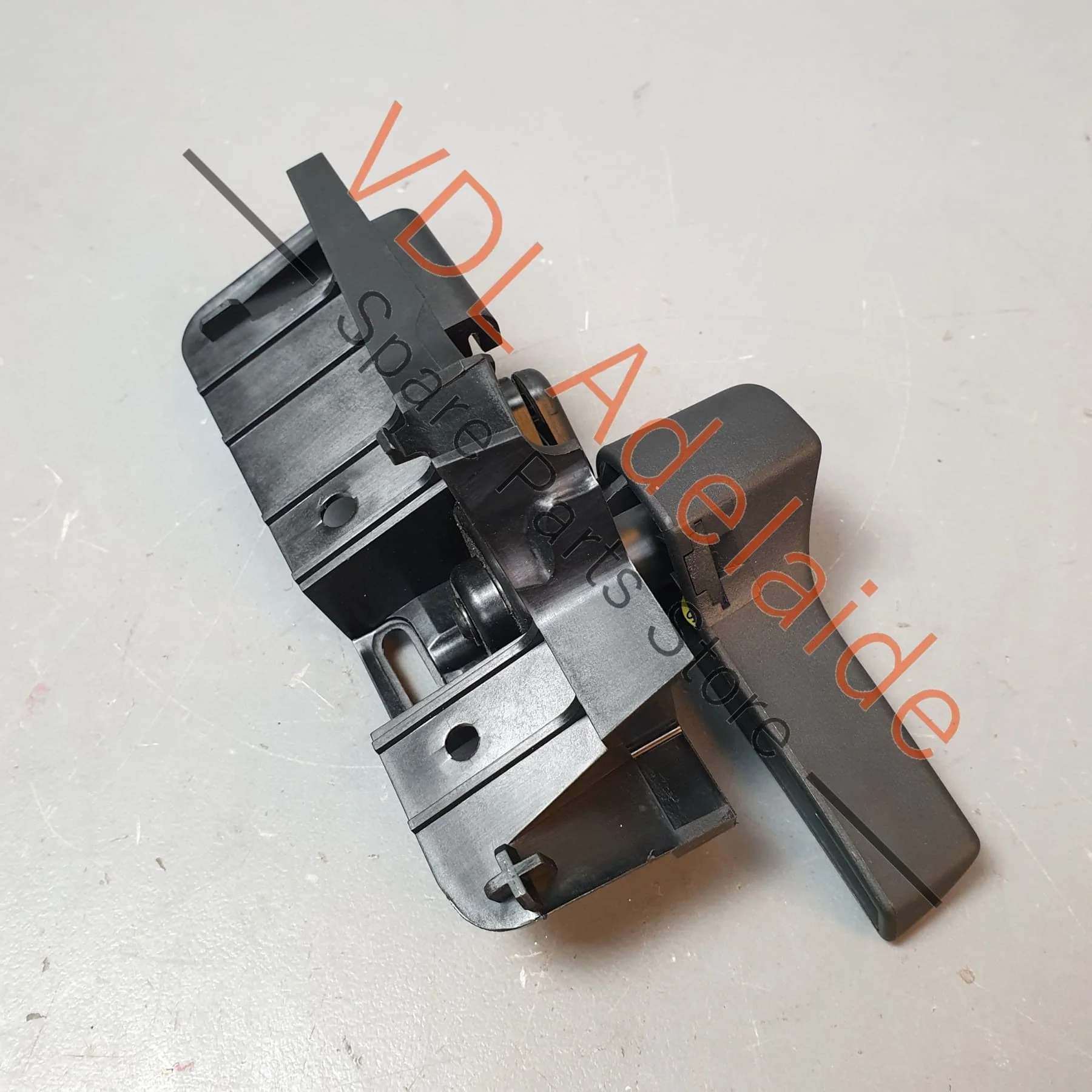 Porsche Panamera 971 Bonnet Lock Release Handle Lever 971823633A 971823533A - Image 4