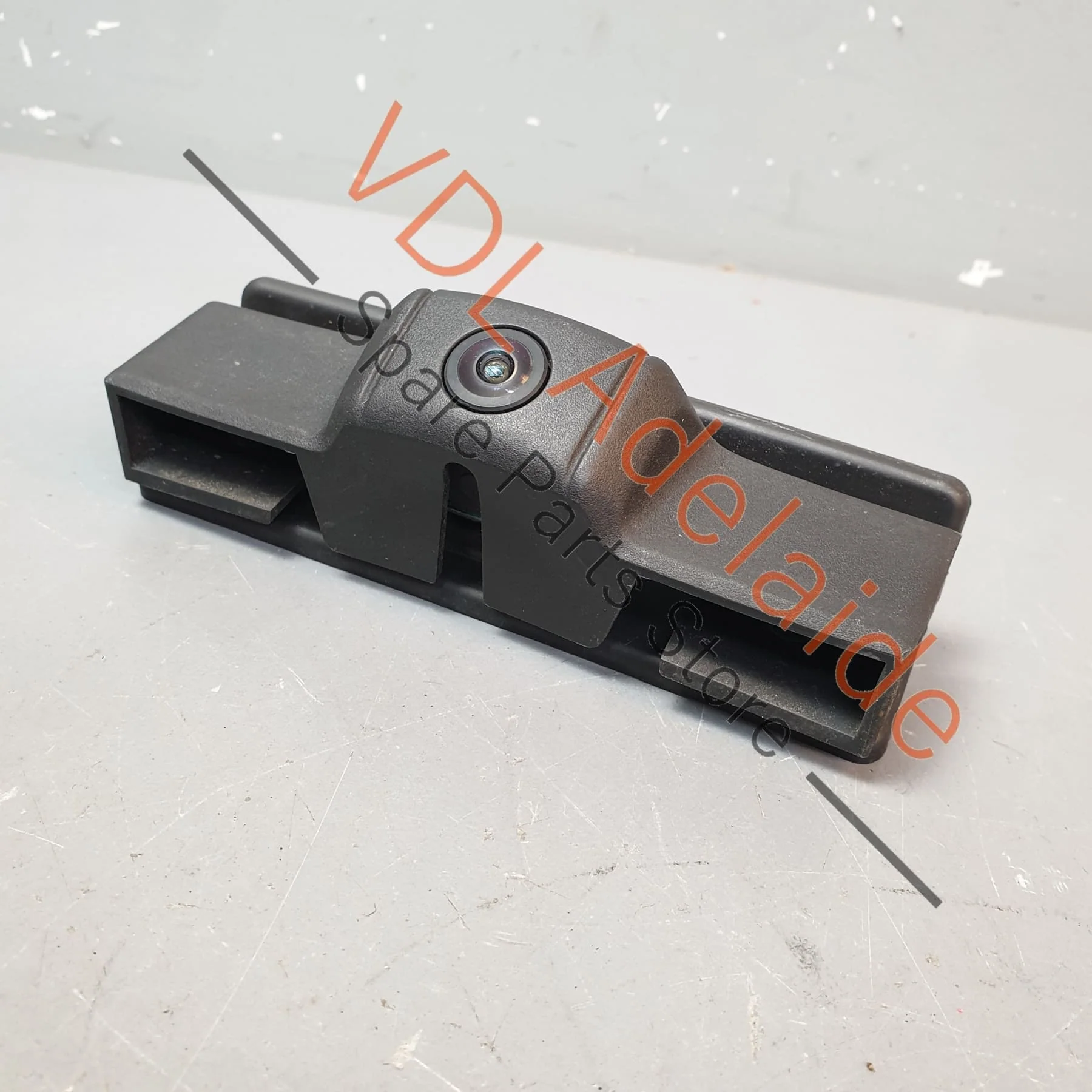 Porsche Panamera 971 Front Grille Middle Forward Facing Camera & Trim Real Top View 5Q0980546A - Image 6